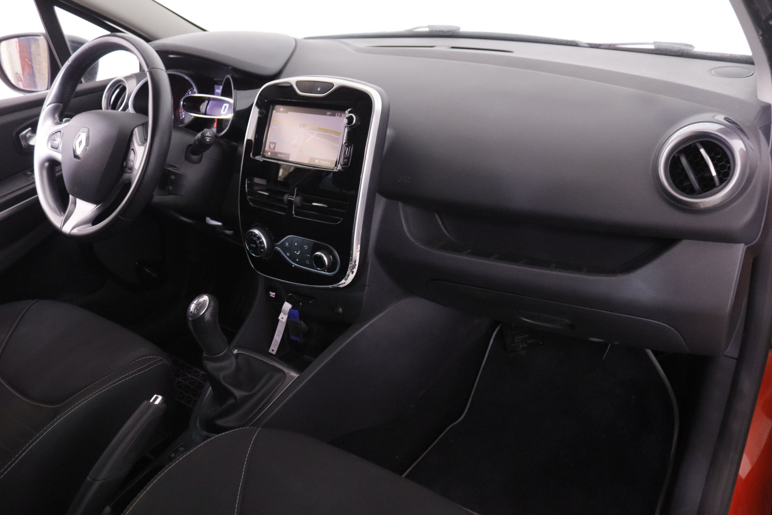 Renault Clio 0.9 TCe Limited - foto 12