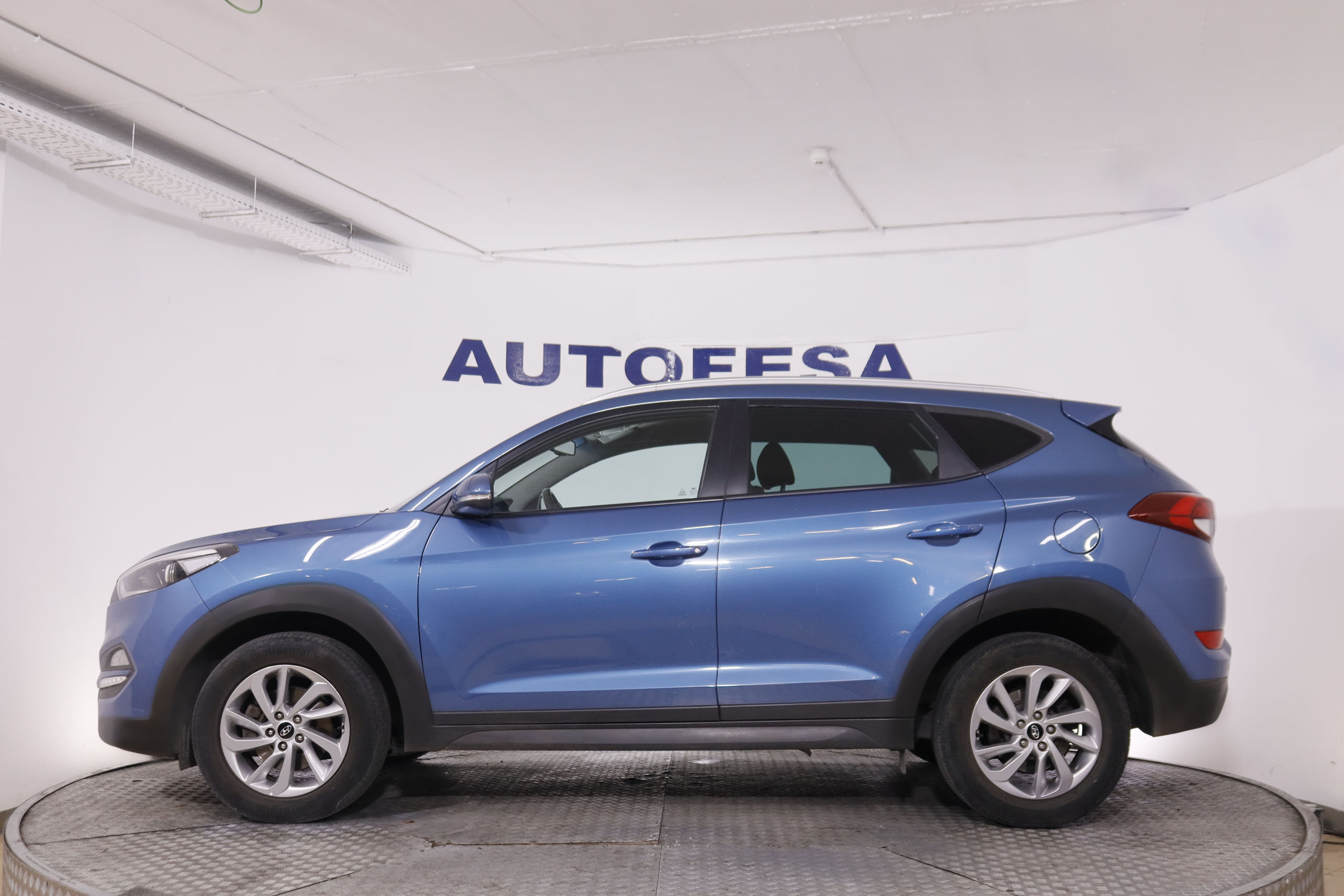 Hyundai Tucson 1.7 CRDi 4x2 - foto 4