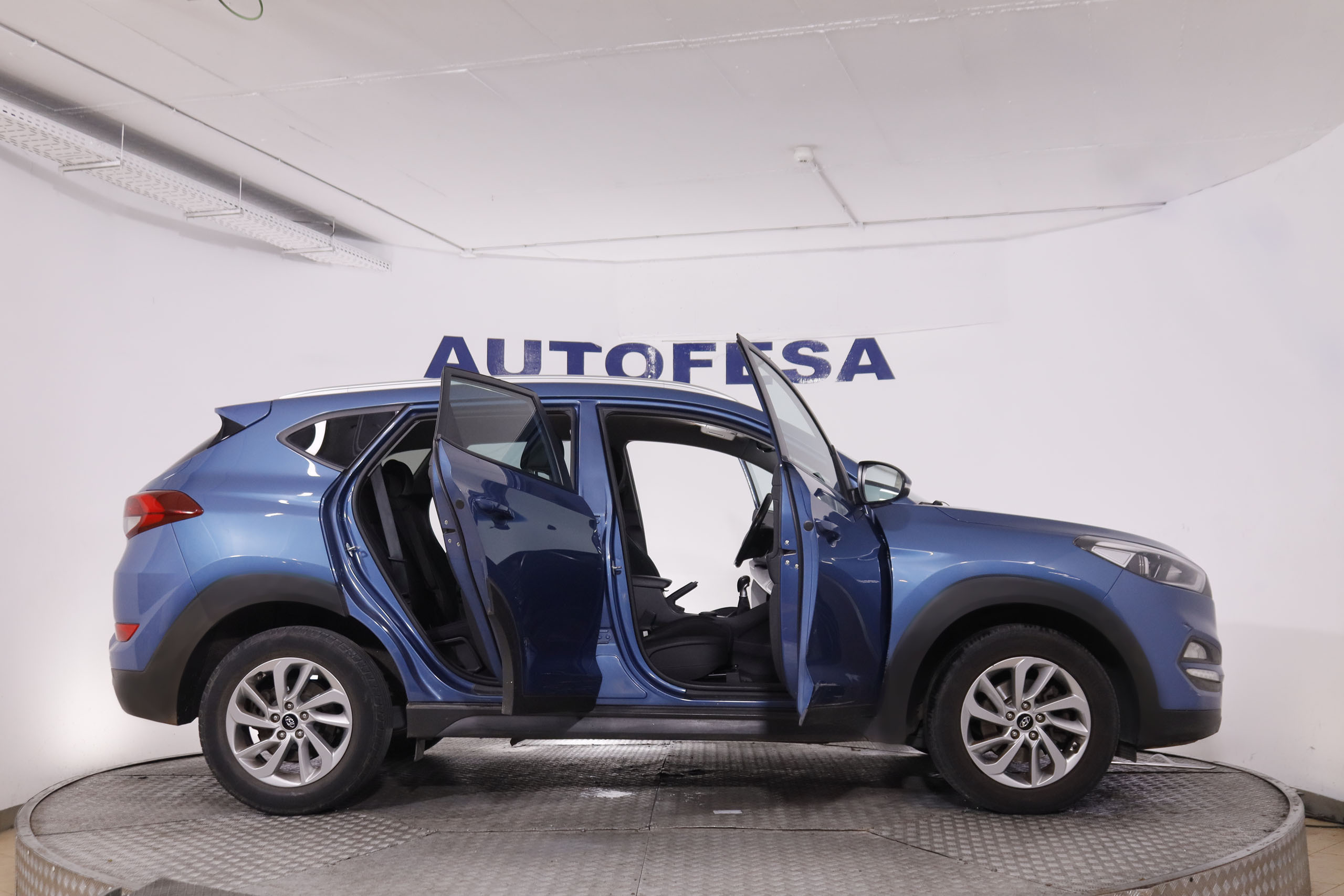 Hyundai Tucson 1.7 CRDi 4x2 - foto 10