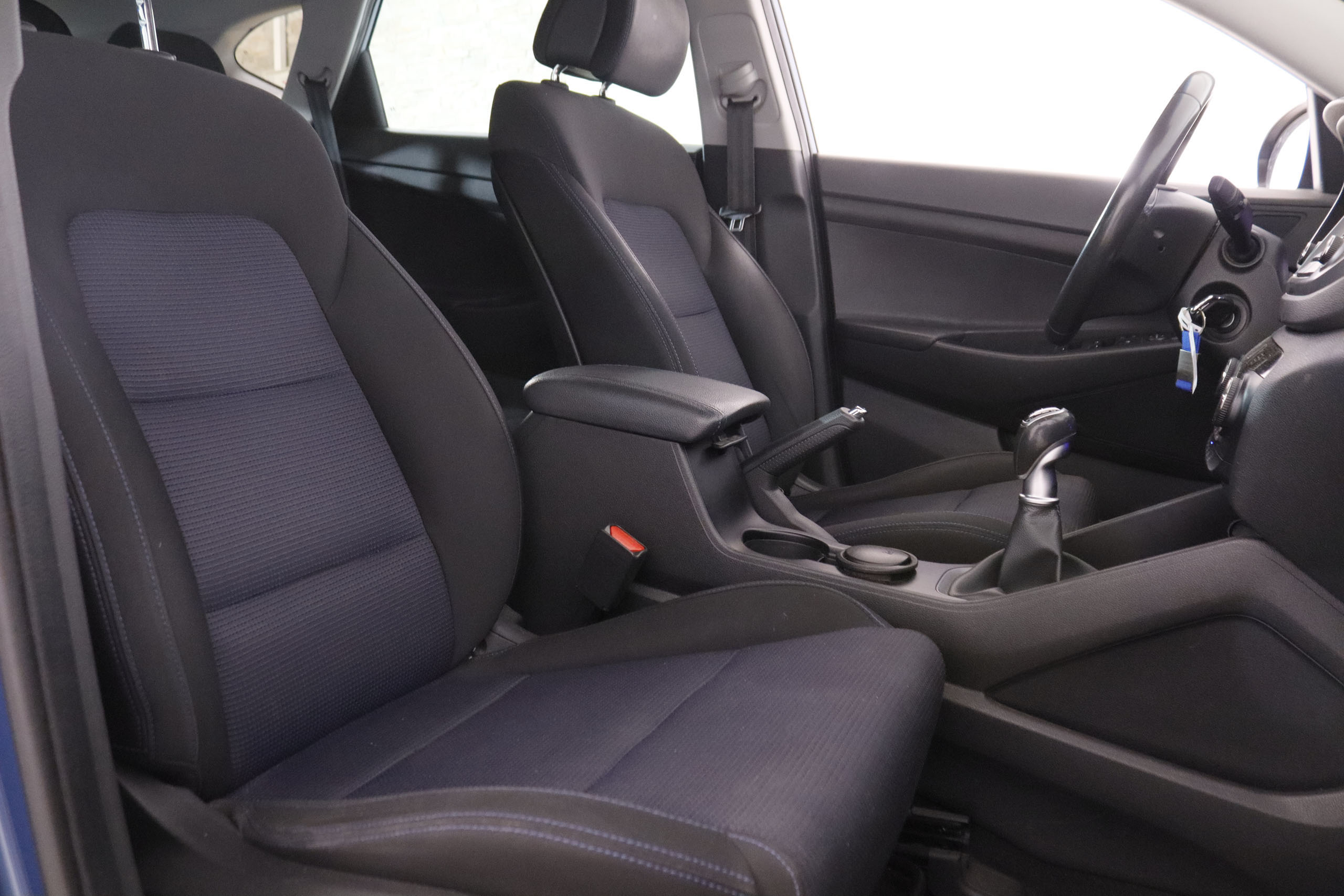 Hyundai Tucson 1.7 CRDi 4x2 - foto 19
