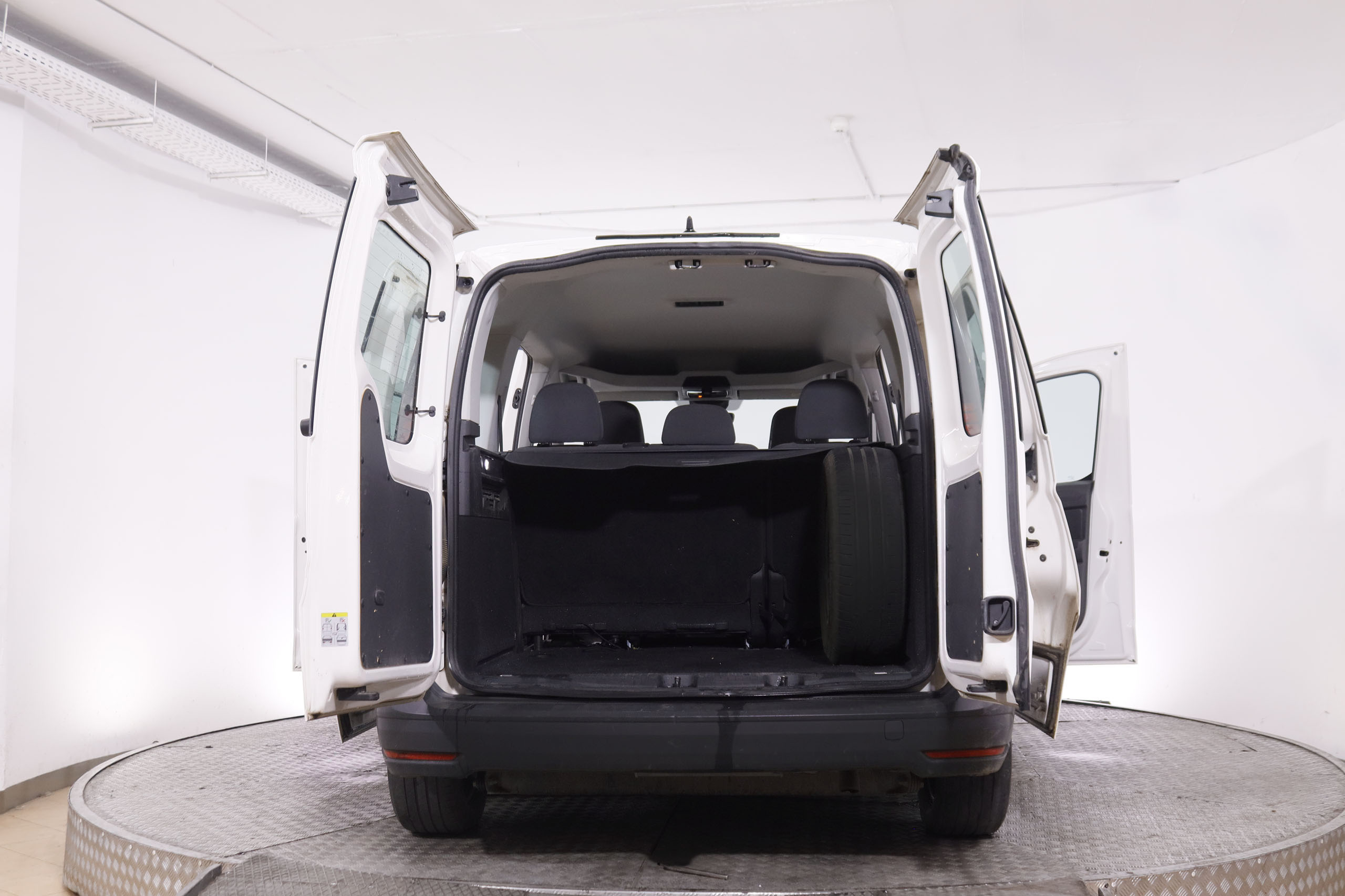 Volkswagen Caddy 2.0 TDI 4Motion - foto 8