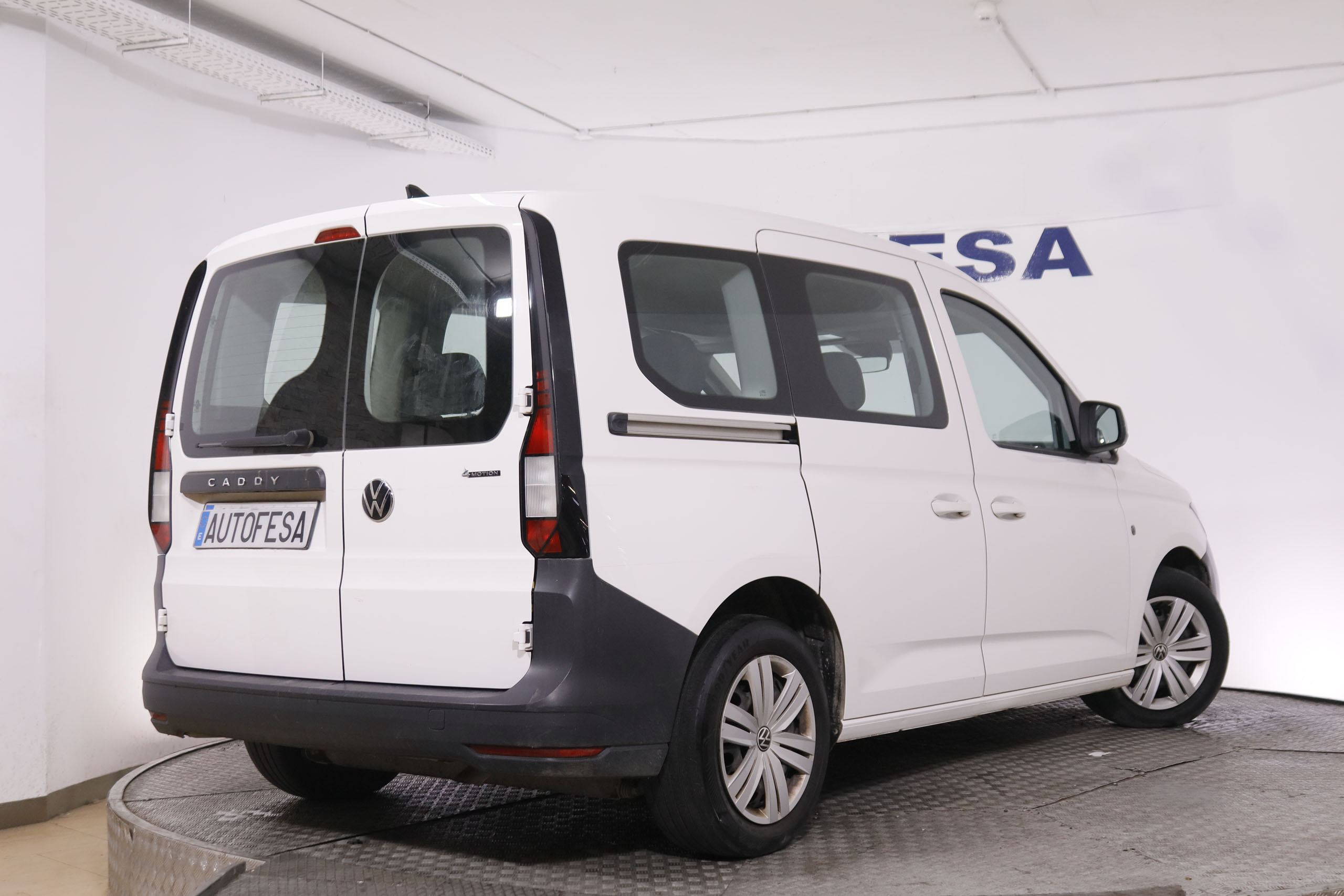 Volkswagen Caddy 2.0 TDI 4Motion - foto 5