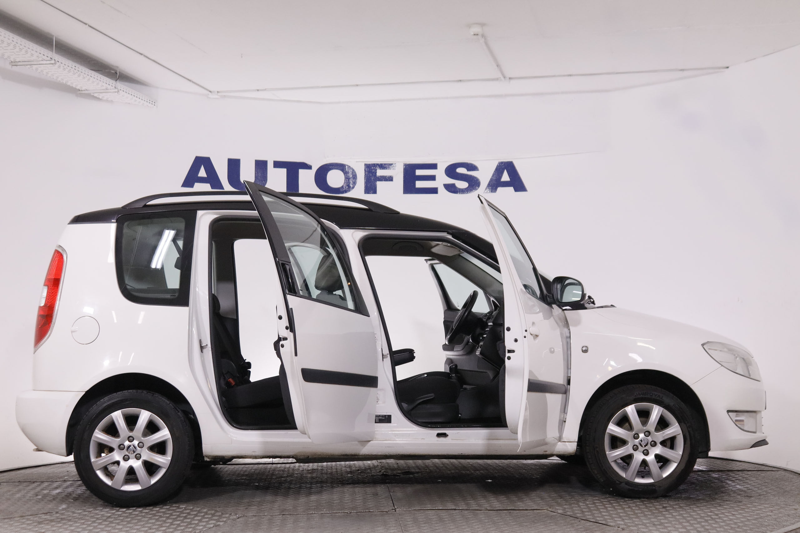 Škoda Roomster 1.2 TSI - foto 9
