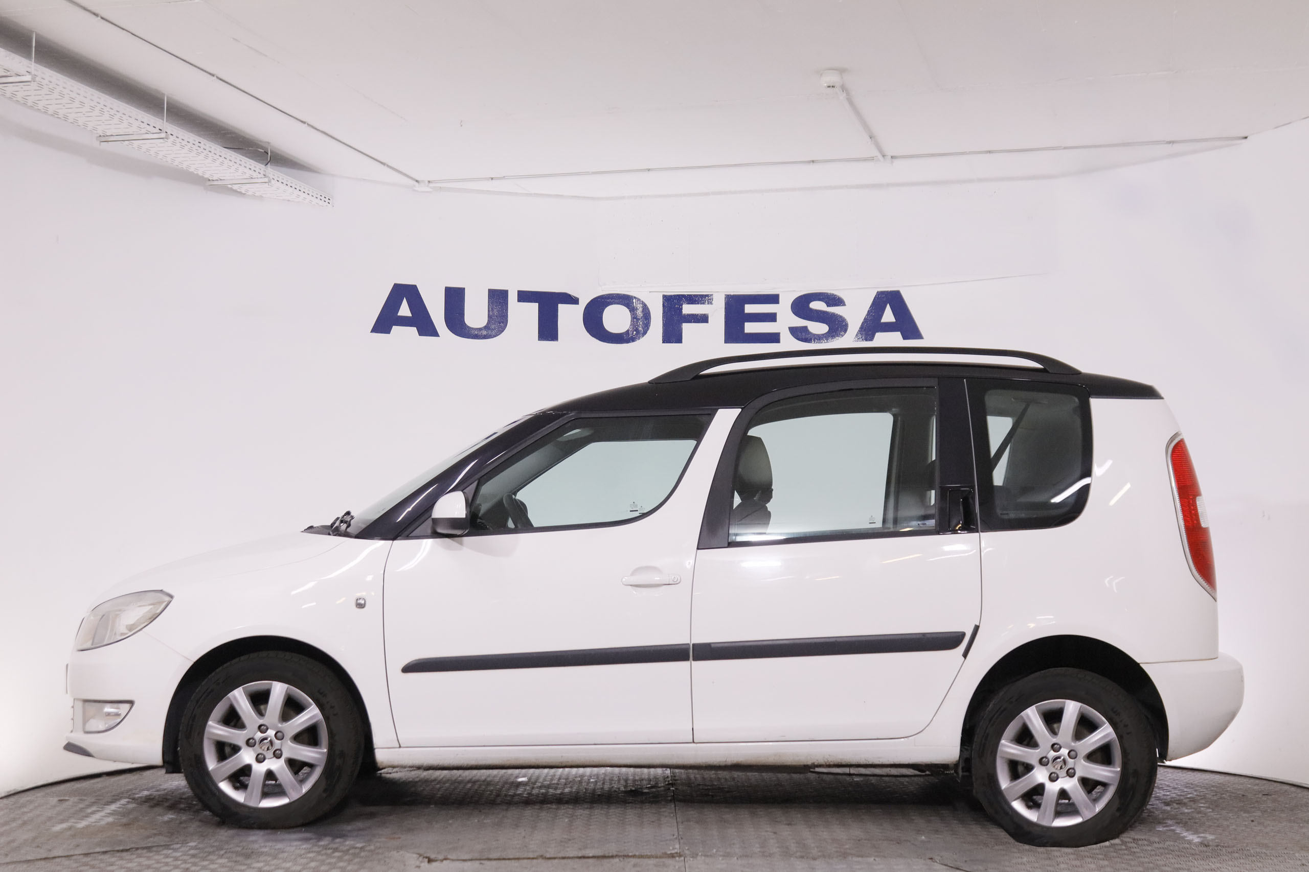 Škoda Roomster 1.2 TSI - foto 10
