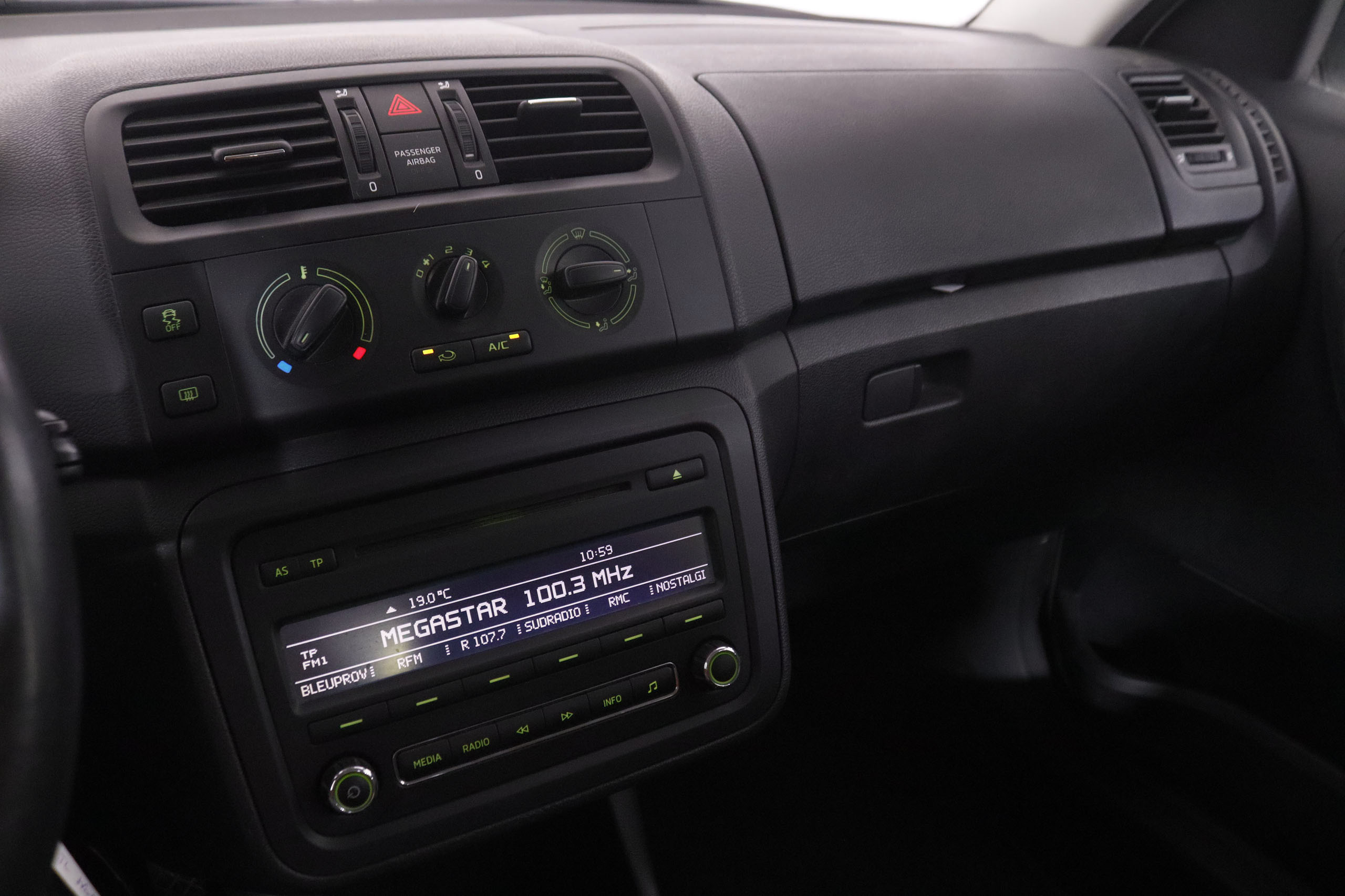 Škoda Roomster 1.2 TSI - foto 14