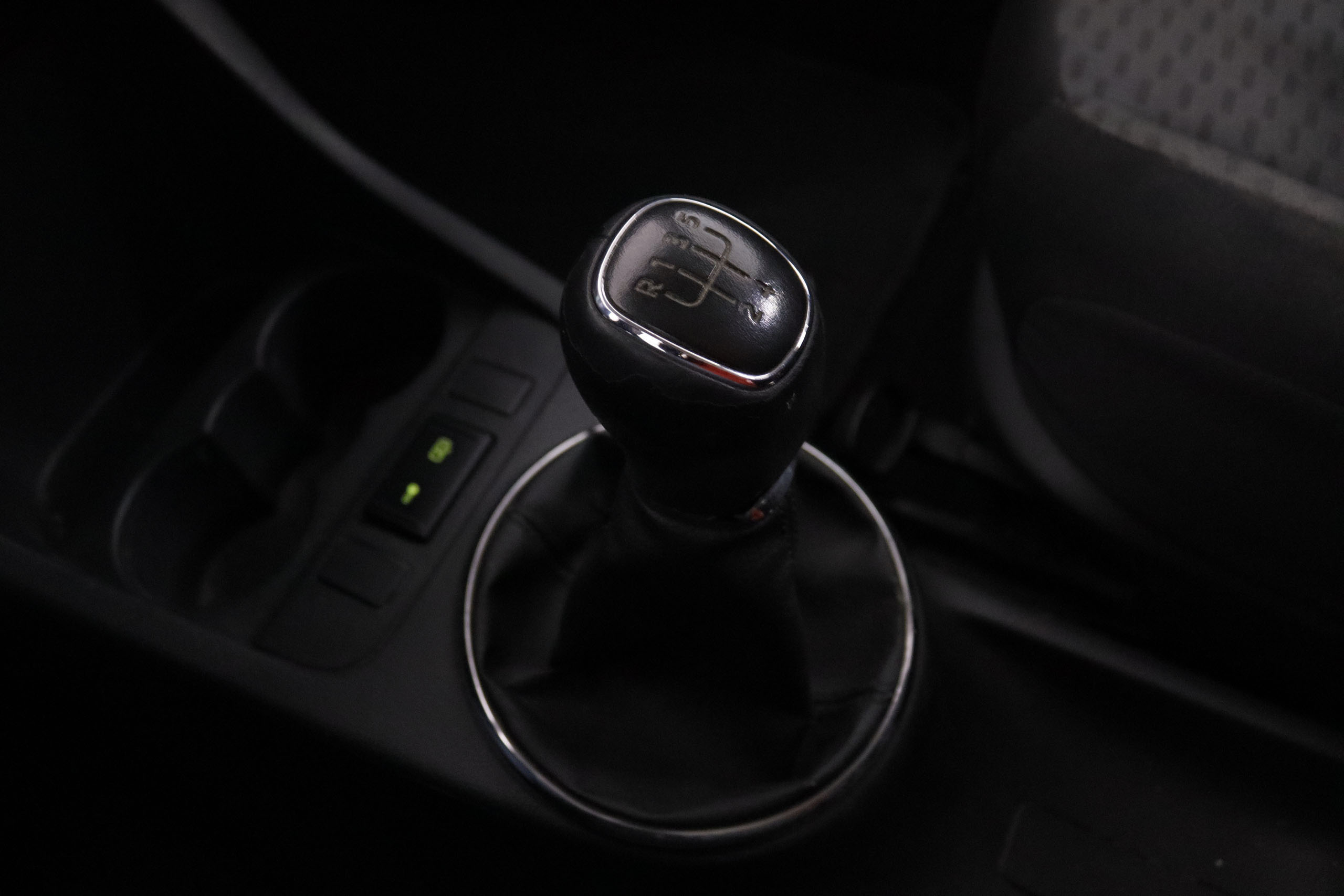 Škoda Roomster 1.2 TSI - foto 16