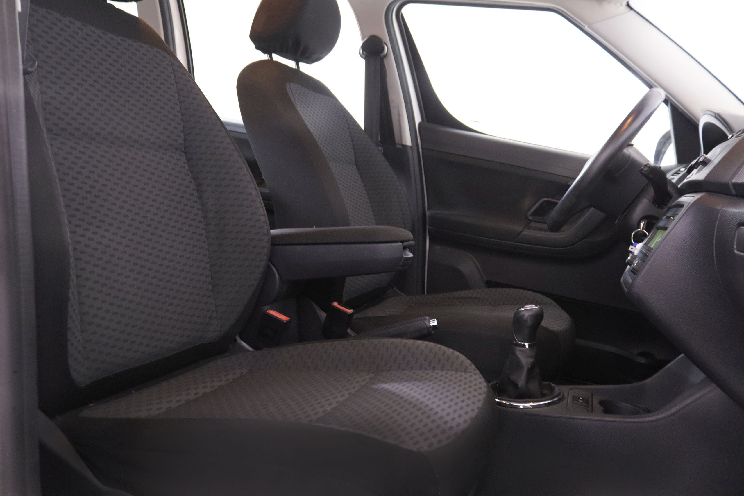 Škoda Roomster 1.2 TSI - foto 18