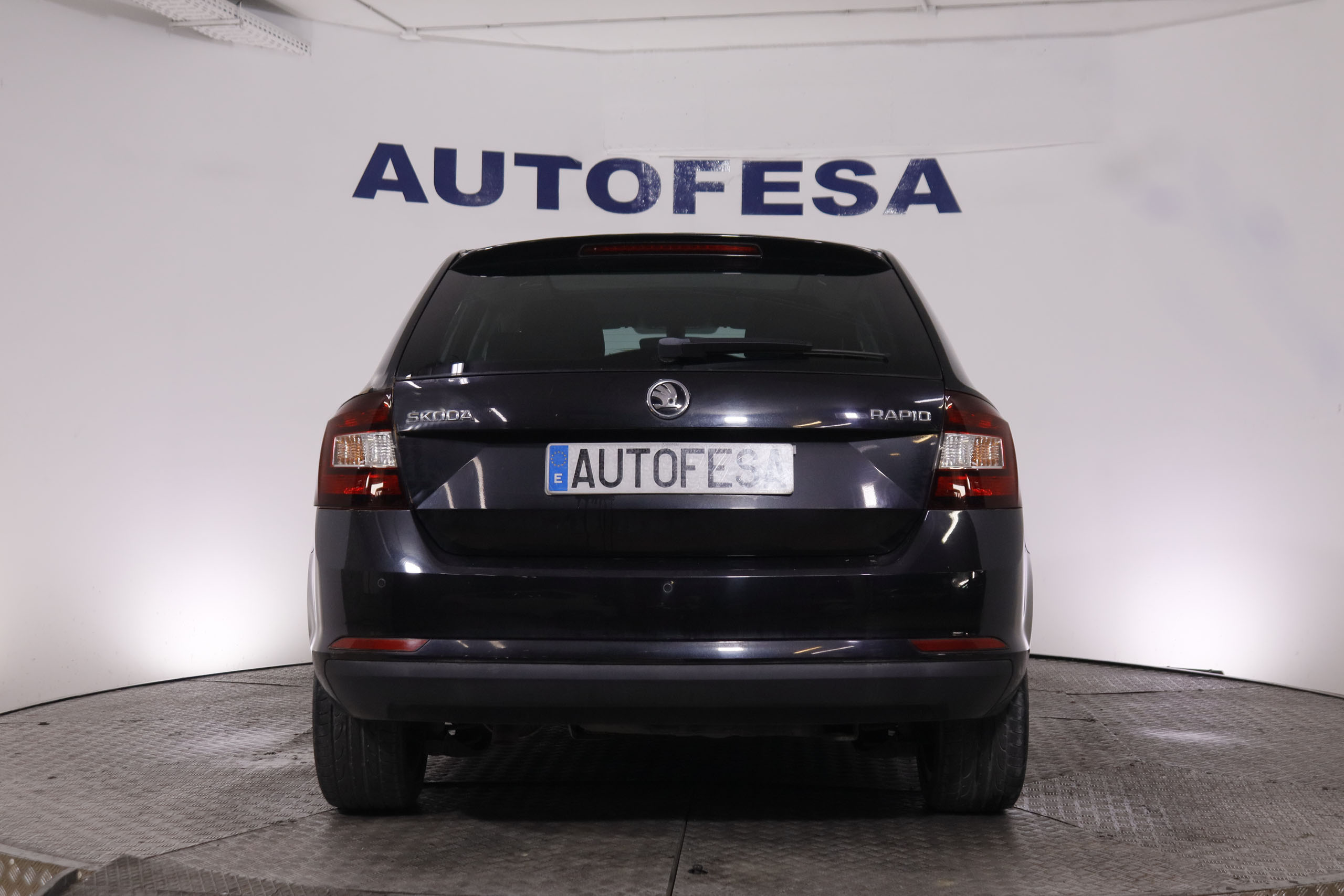 Škoda Rapid 1.6 TDI Greentec - foto 6