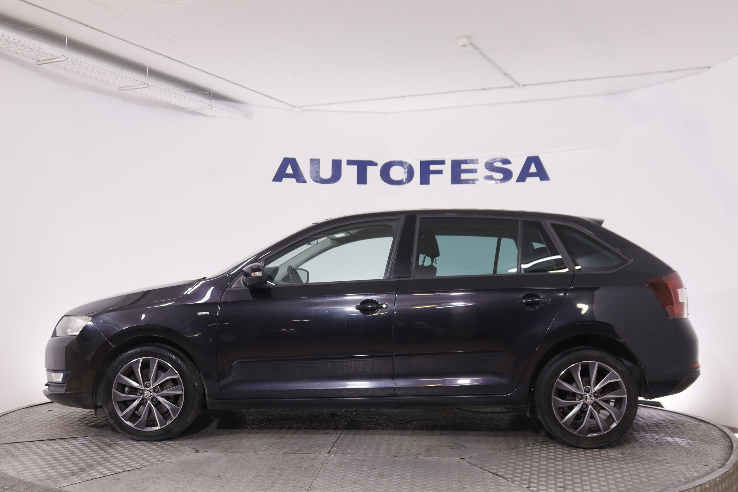 Škoda Rapid 1.6 TDI Greentec - foto 4