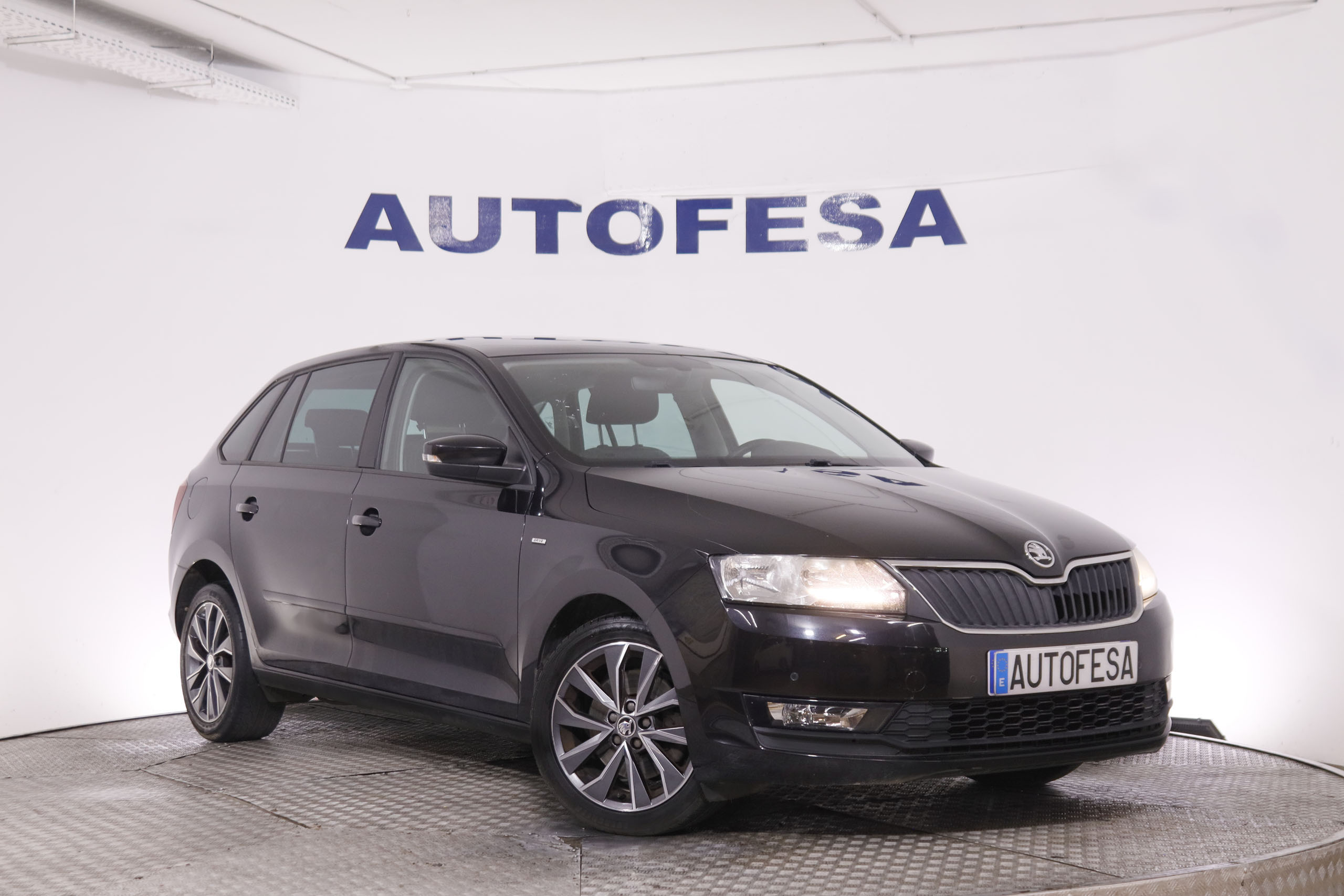Škoda Rapid 1.6 TDI Greentec - foto 3
