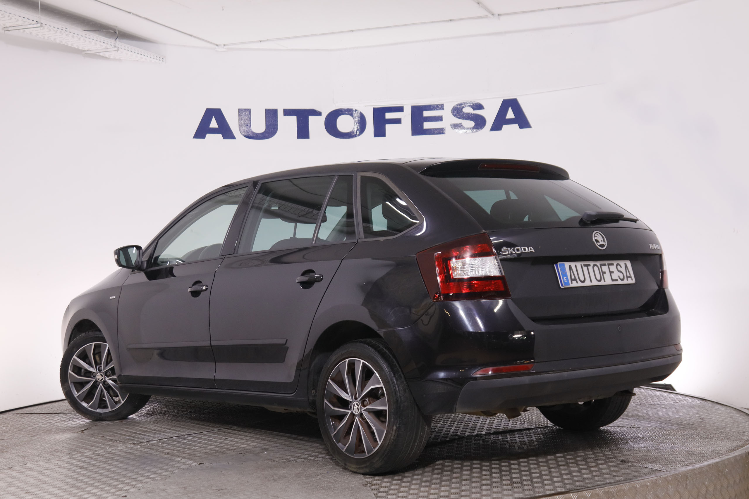 Škoda Rapid 1.6 TDI Greentec - foto 7