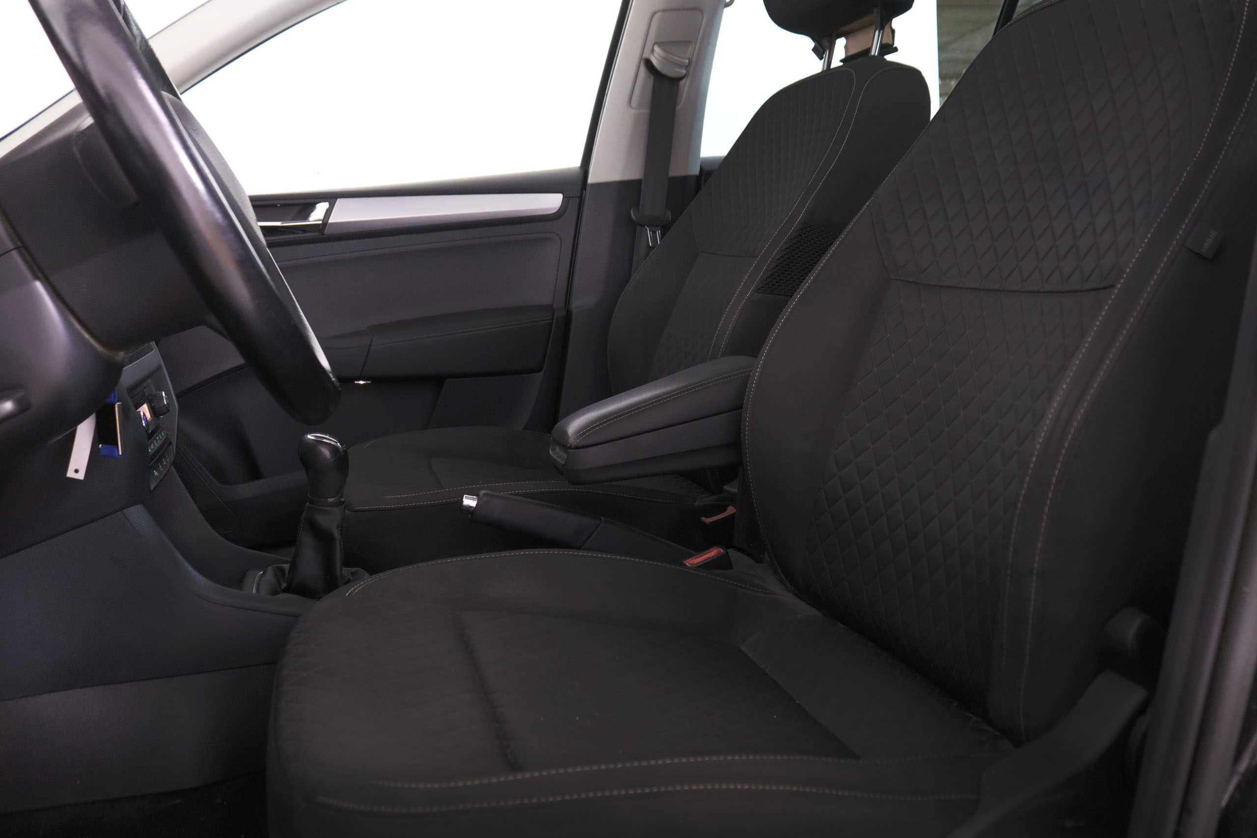 Škoda Rapid 1.6 TDI Greentec - foto 19