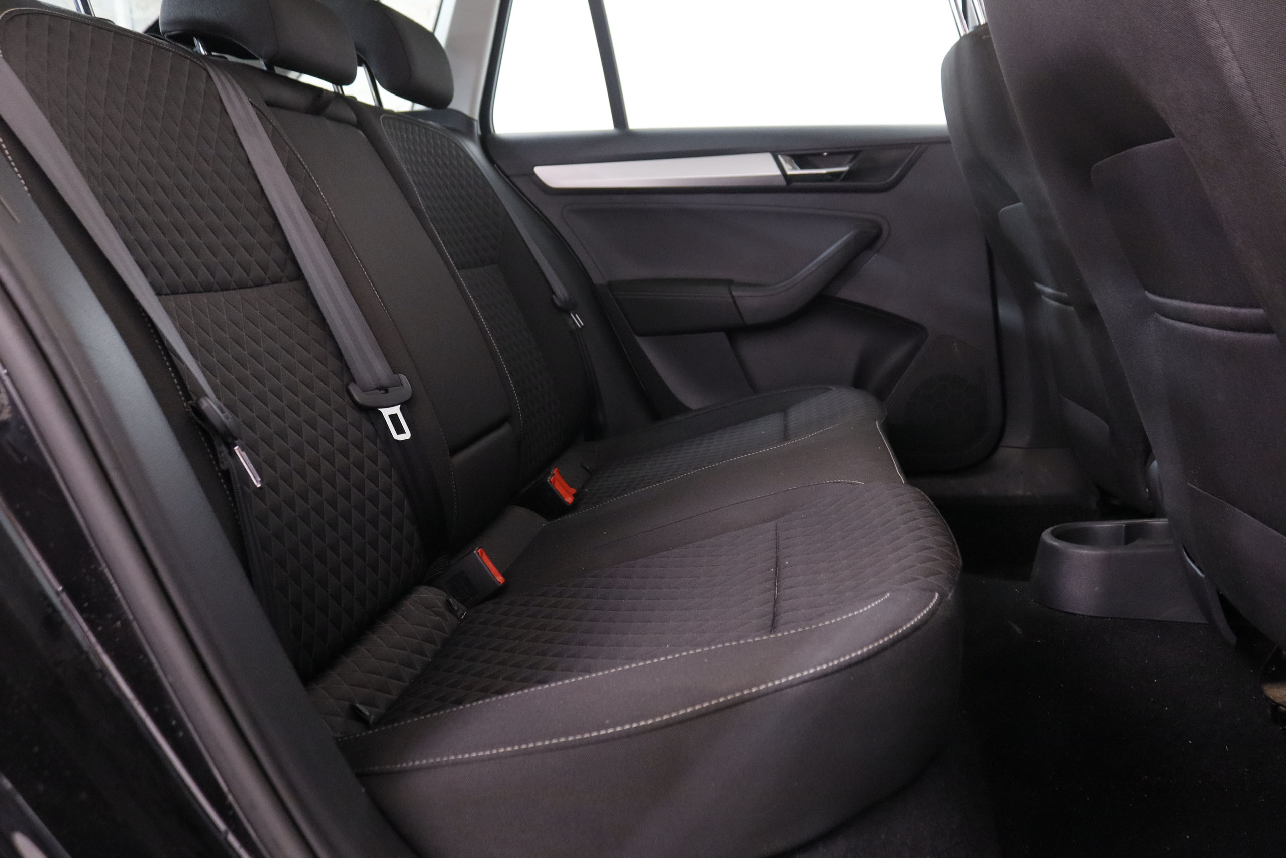 Škoda Rapid 1.6 TDI Greentec - foto 20