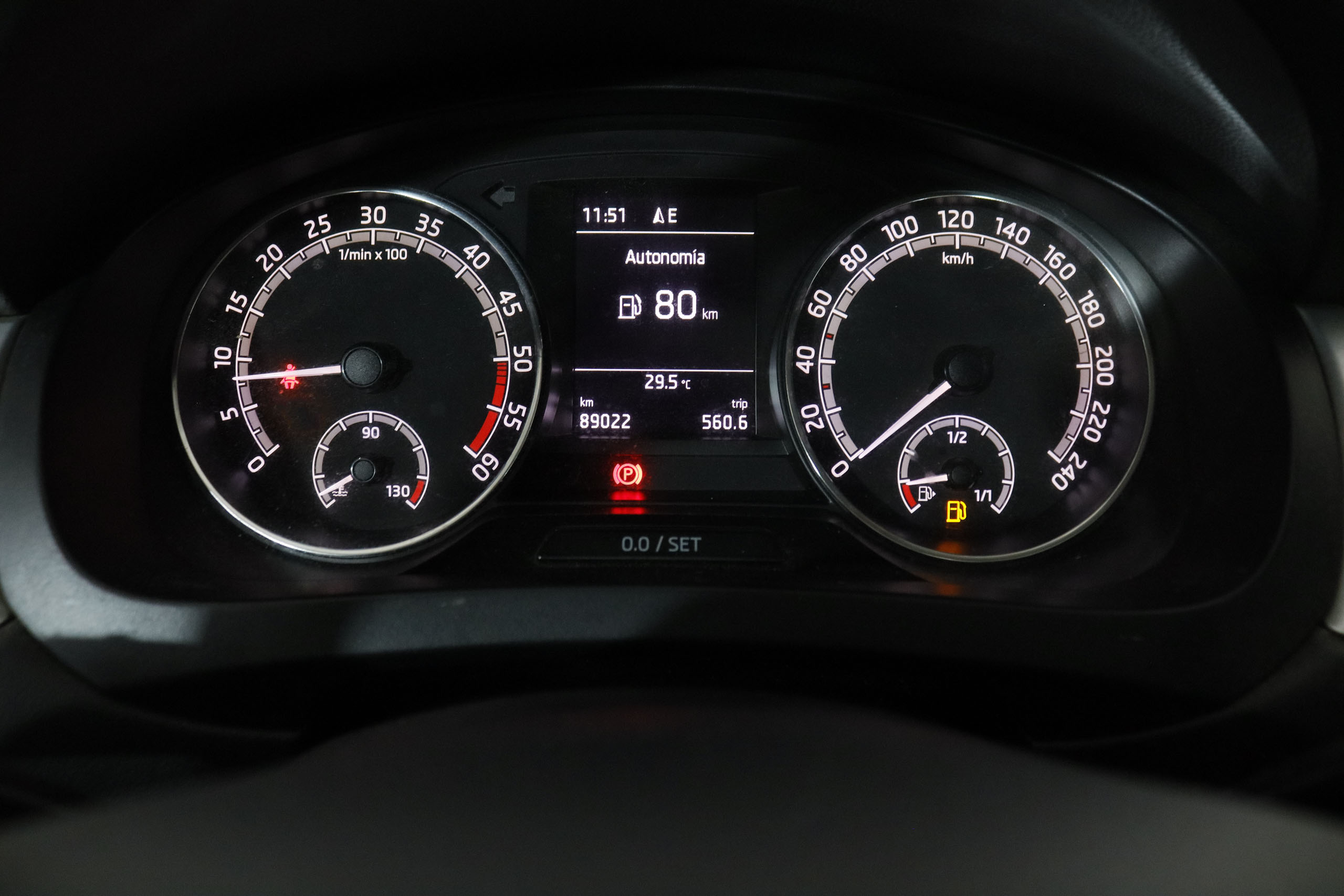 Škoda Rapid 1.6 TDI Greentec - foto 18