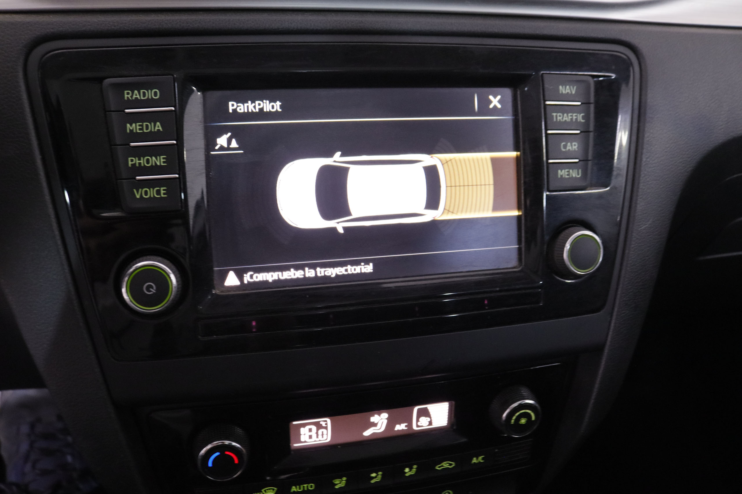 Škoda Rapid 1.6 TDI Greentec - foto 17
