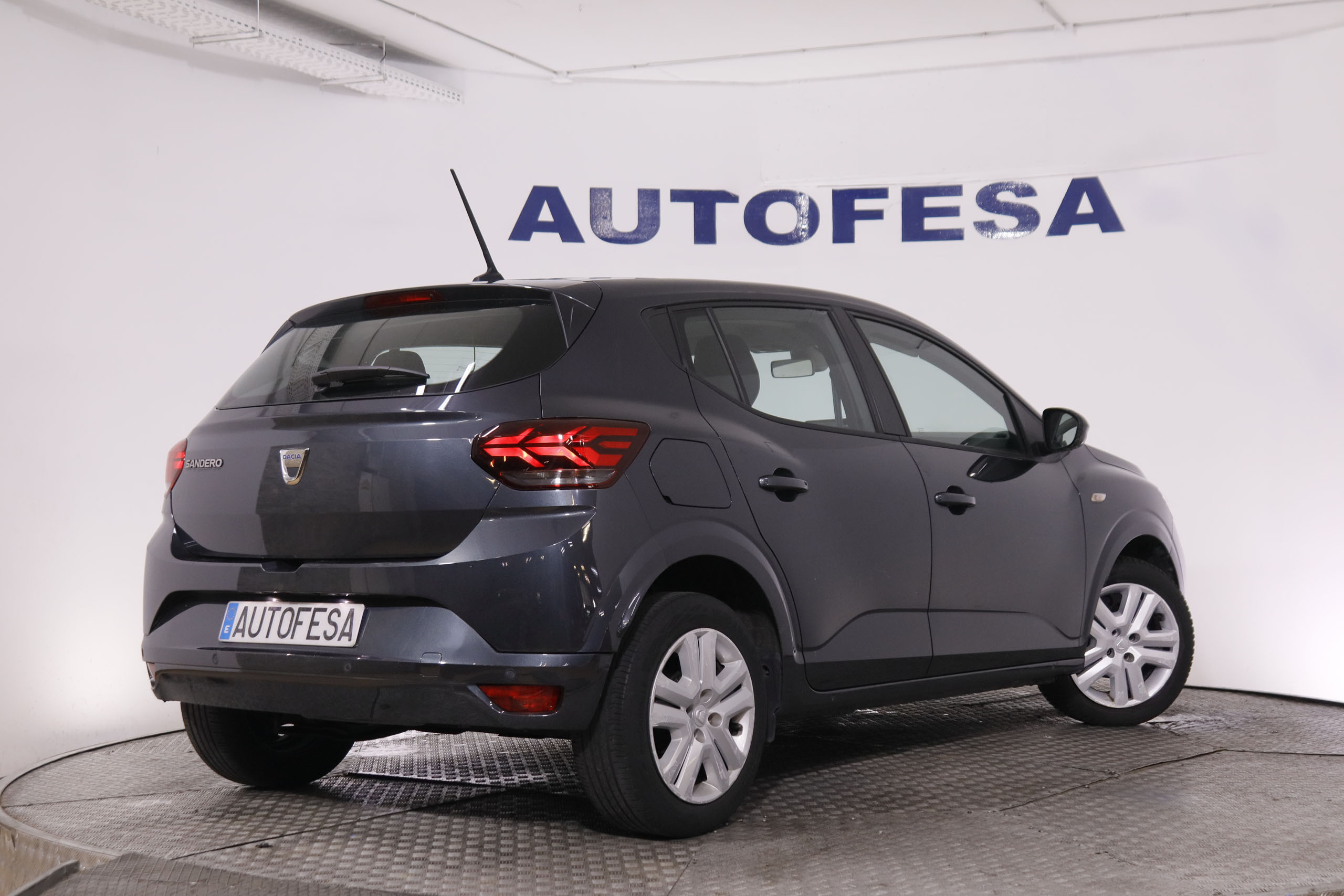 Dacia Sandero 1.0 TCe Confort - foto 8