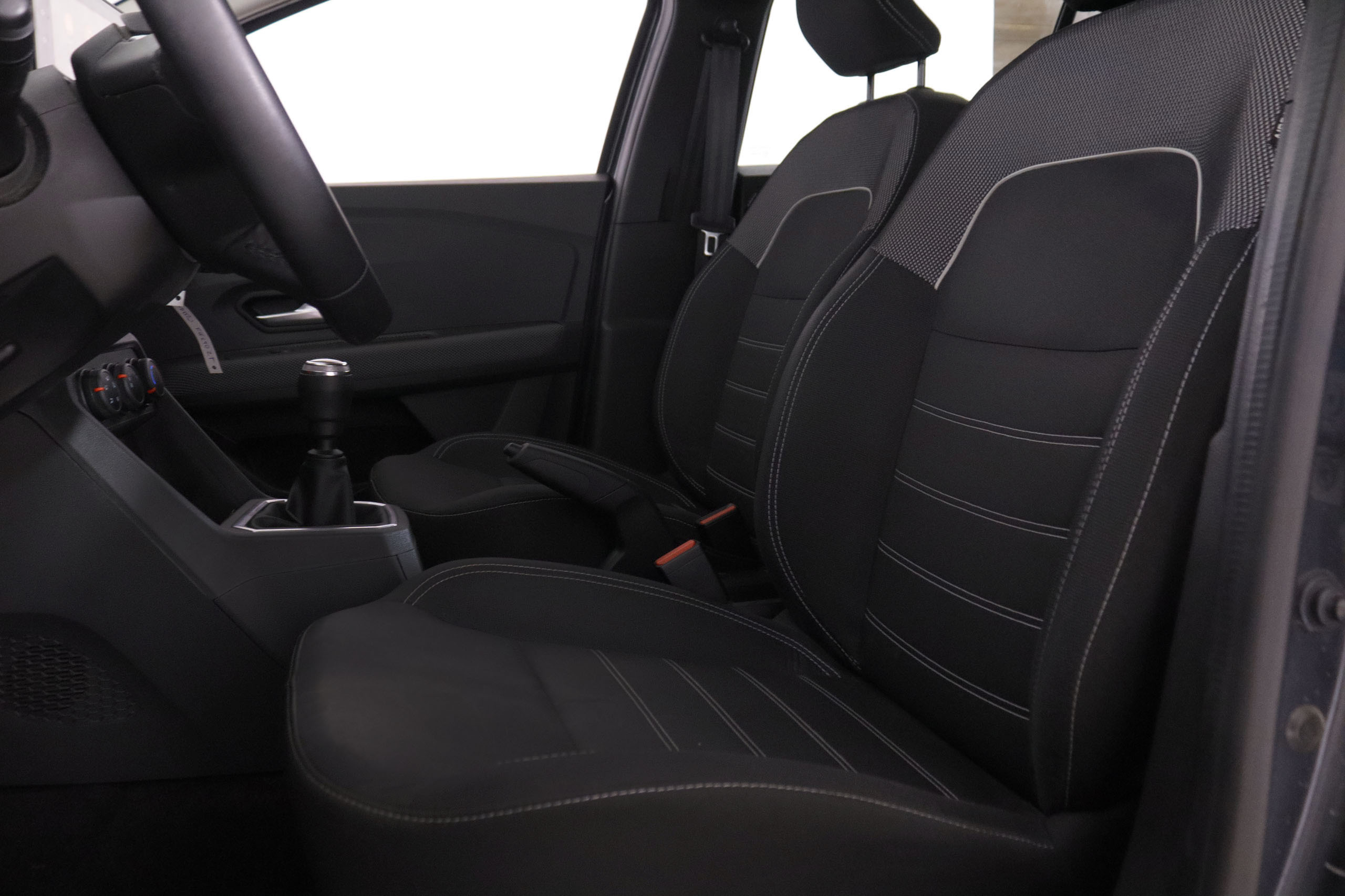Dacia Sandero 1.0 TCe Confort - foto 12