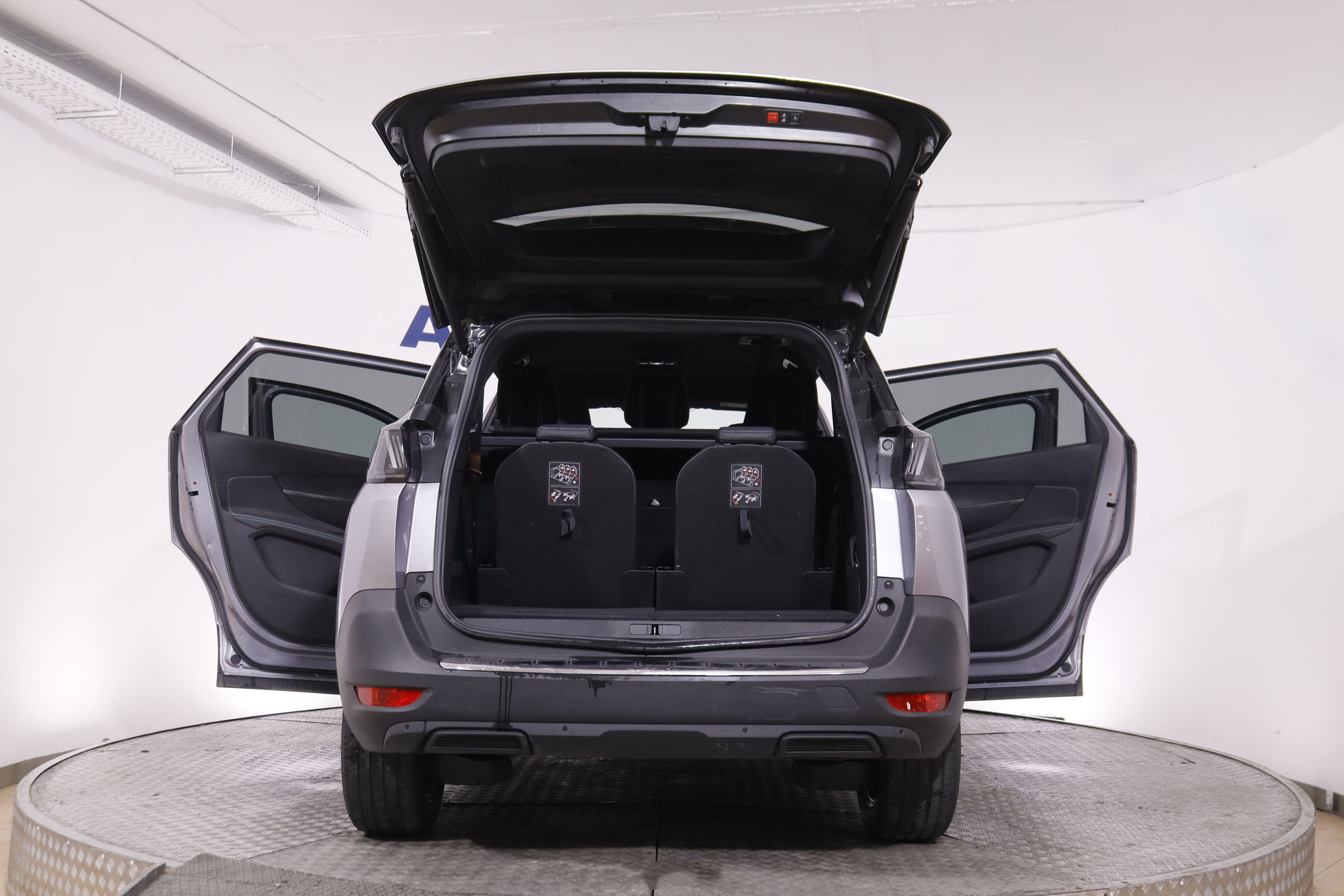 Peugeot 5008 1.5 BlueHDi Allure Pack EAT8 7 plazas - foto 8