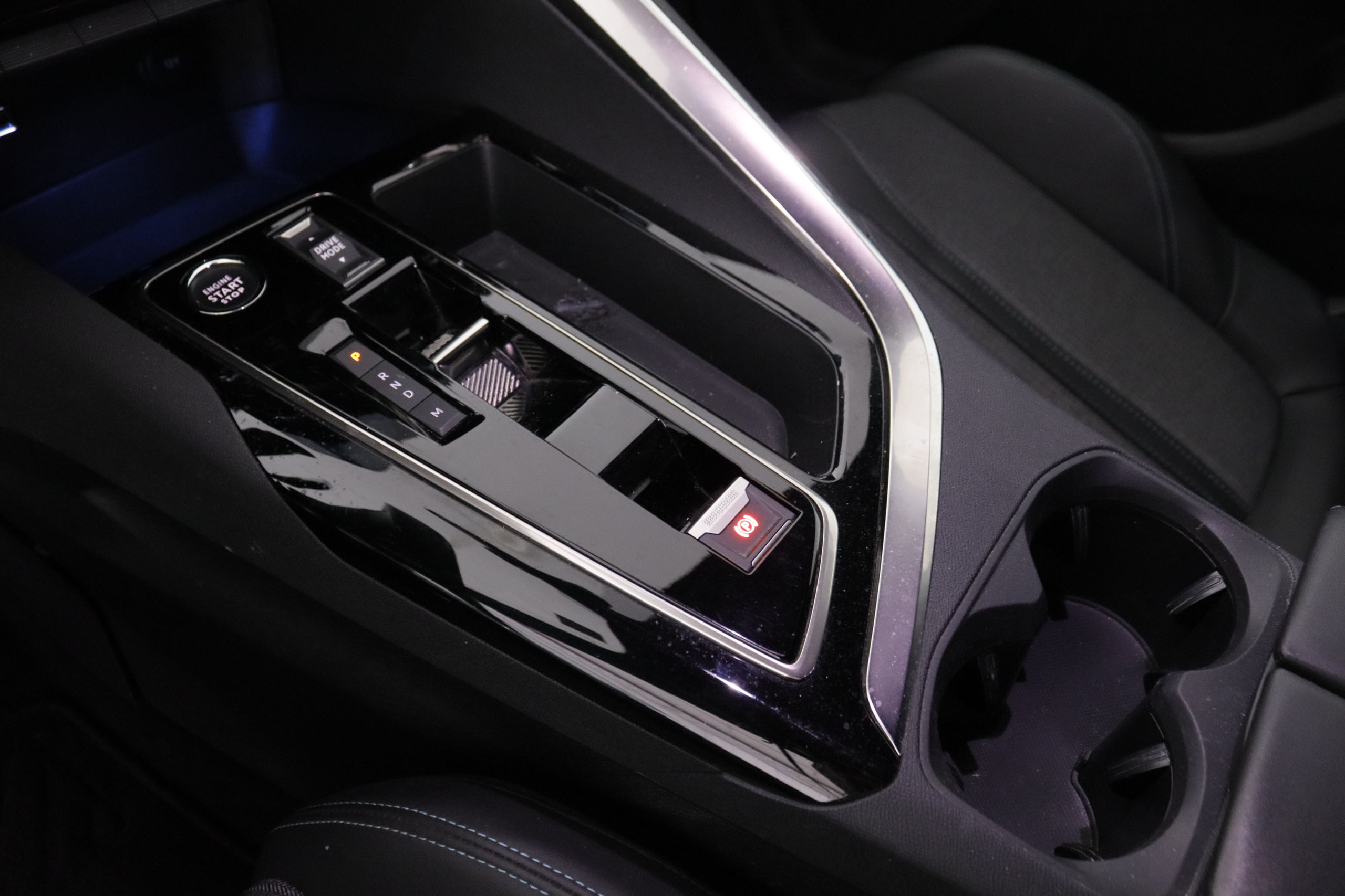 Peugeot 5008 1.5 BlueHDi Allure Pack EAT8 7 plazas - foto 18