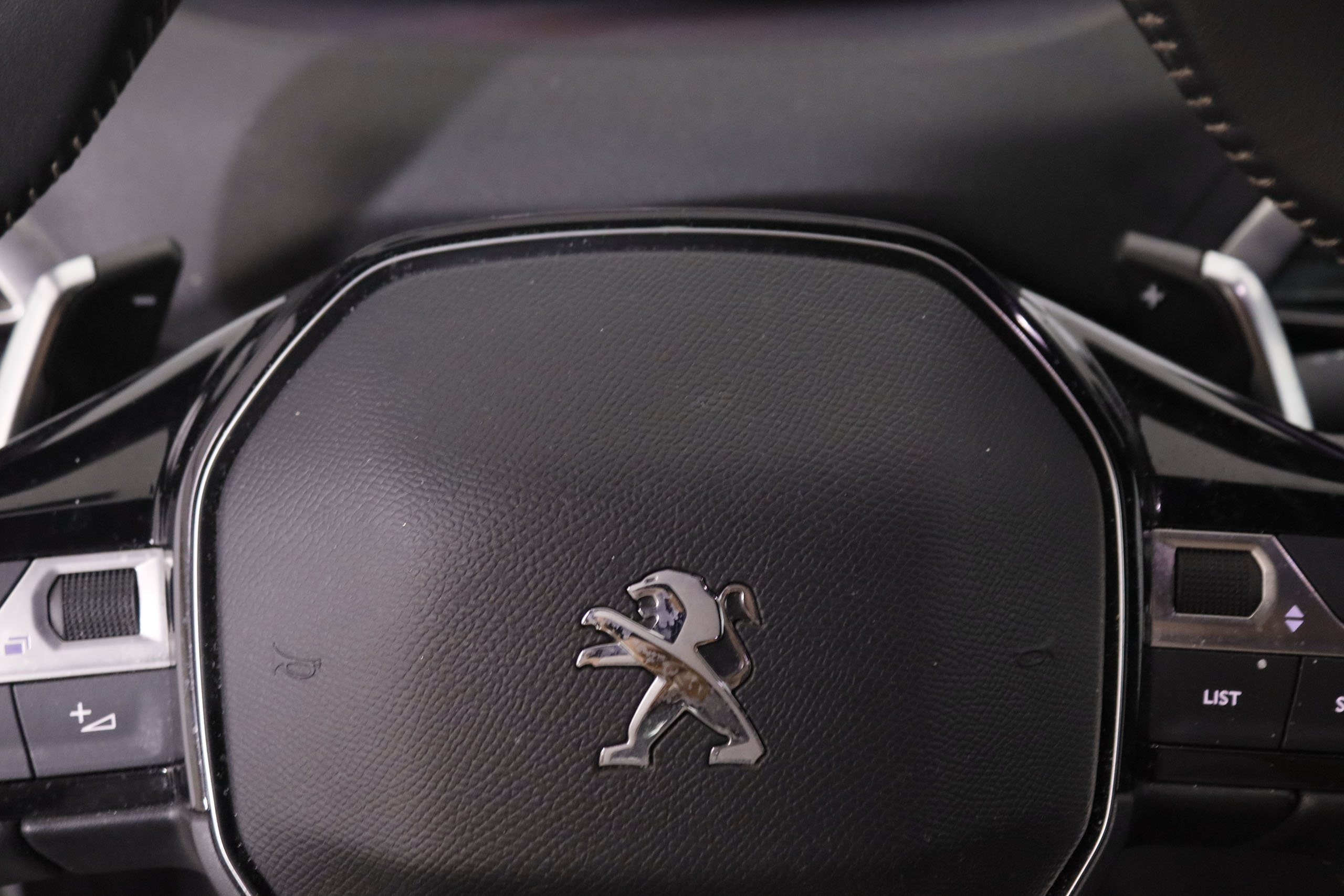 Peugeot 5008 1.5 BlueHDi Allure Pack EAT8 7 plazas - foto 13
