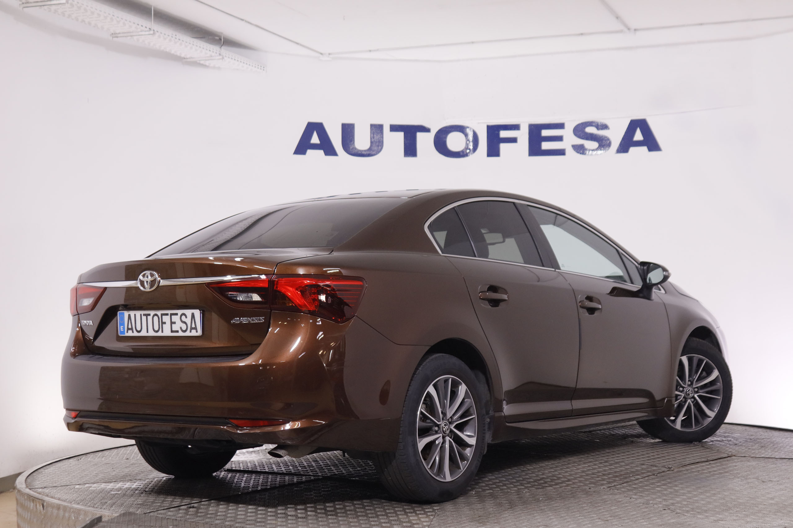 Toyota Avensis 2.0 D Executive - foto 5