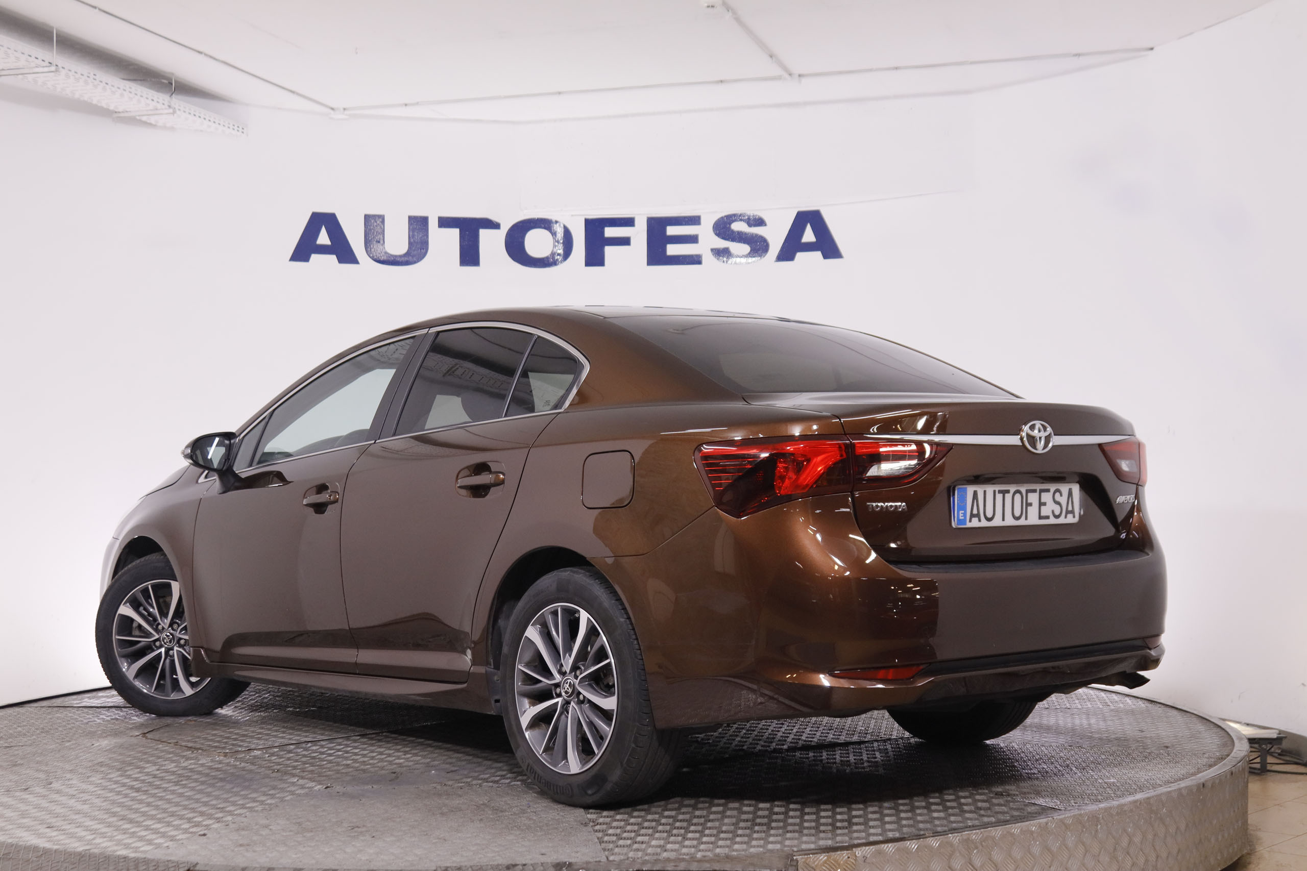 Toyota Avensis 2.0 D Executive - foto 7