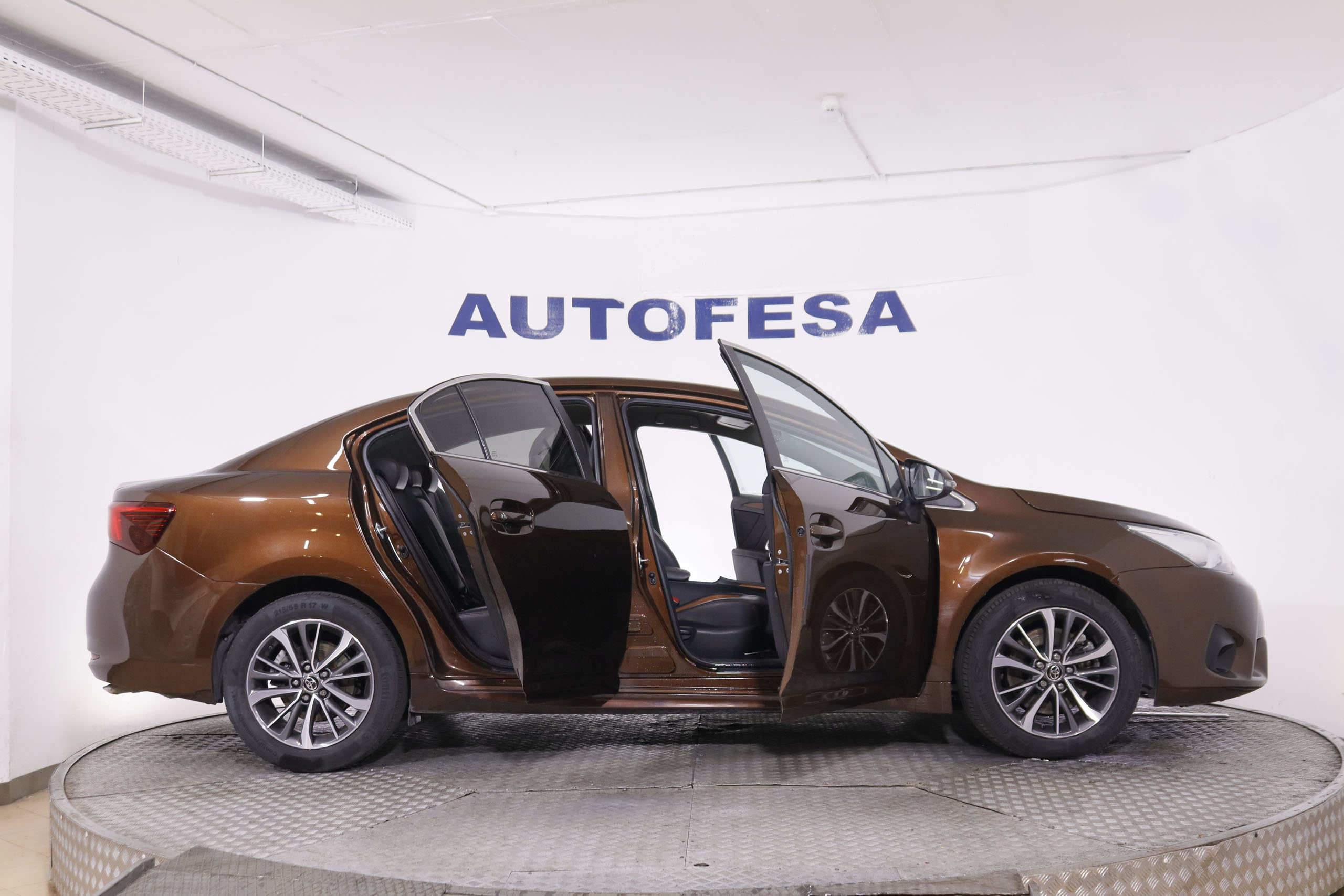 Toyota Avensis 2.0 D Executive - foto 11