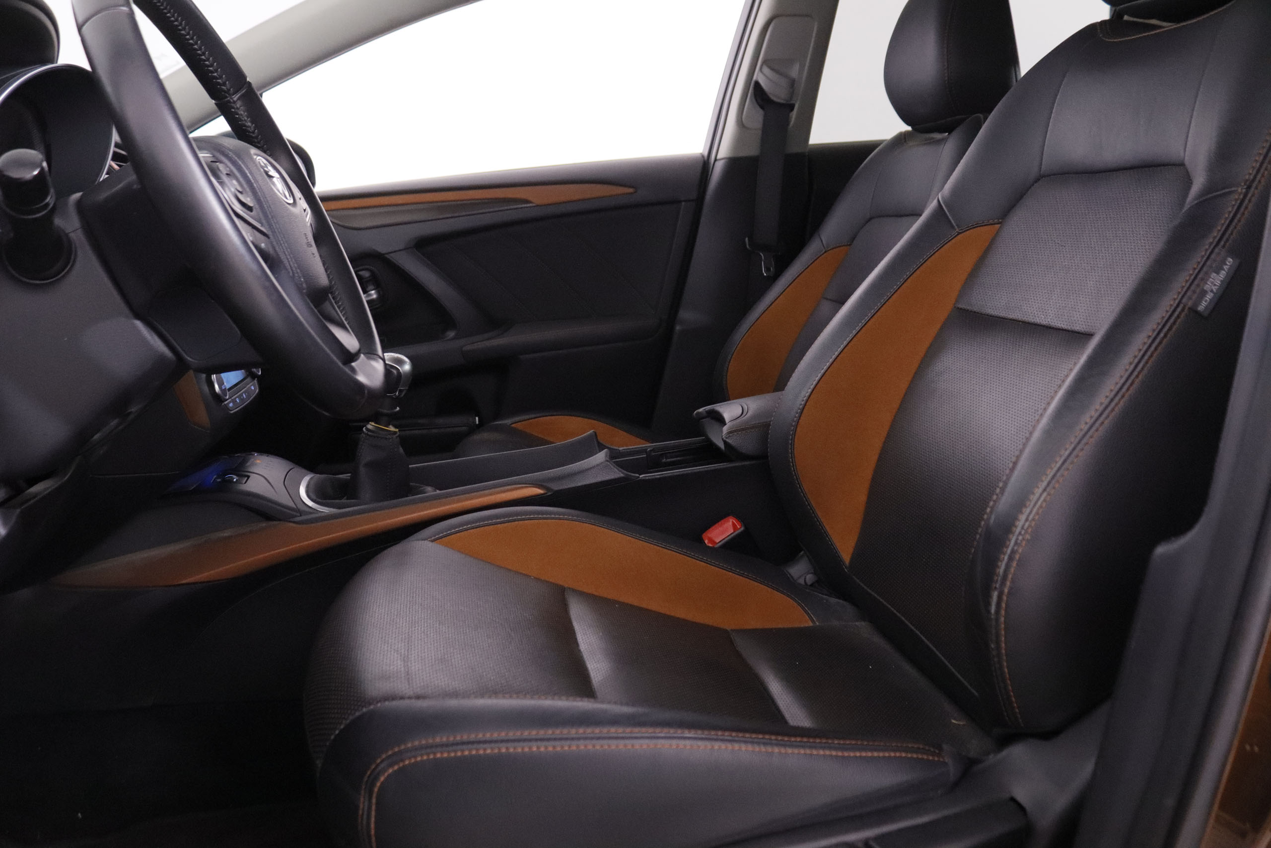 Toyota Avensis 2.0 D Executive - foto 20