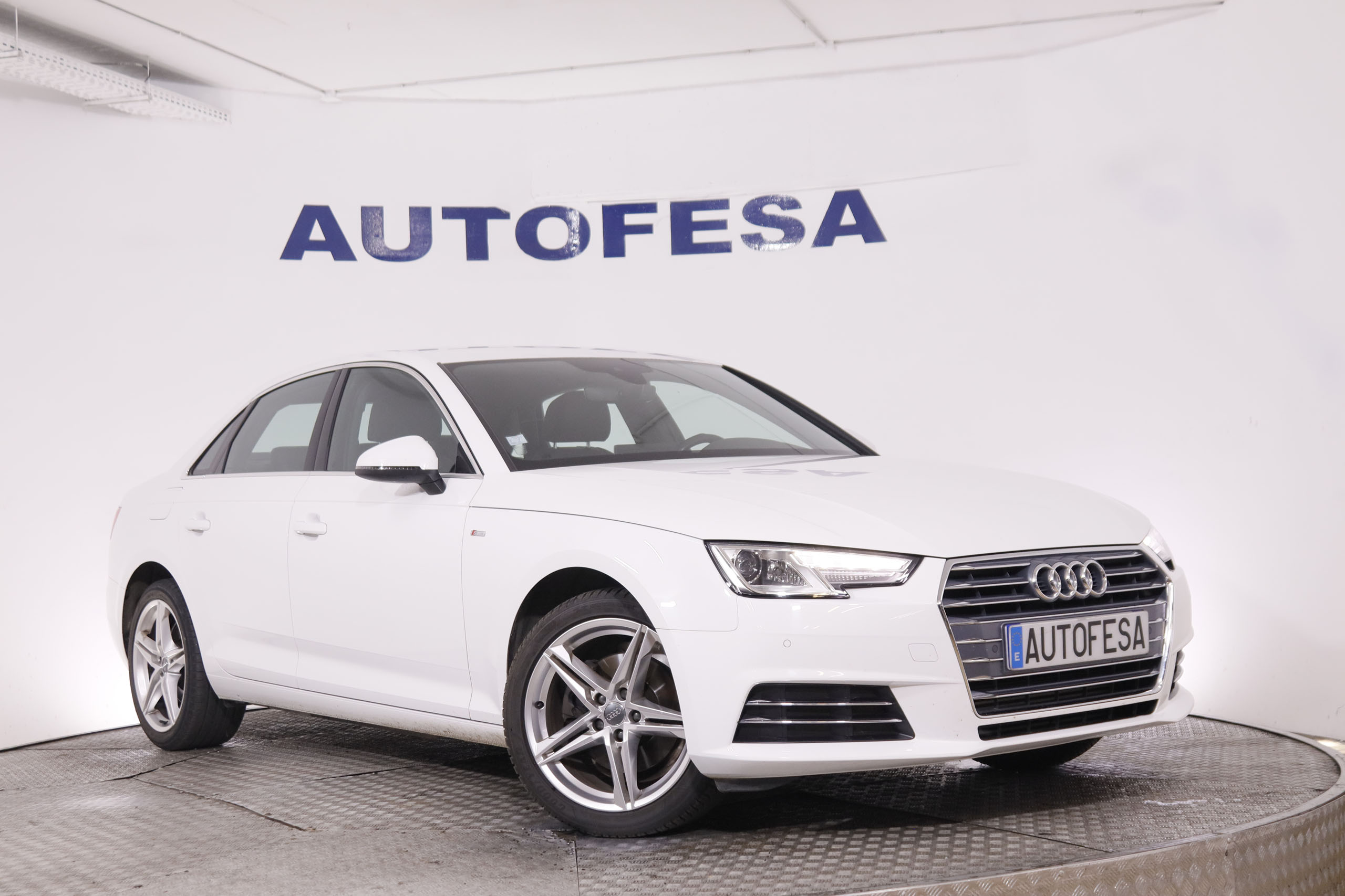 Audi A4 2.0 TFSI S-Tronic S-Line - foto 3