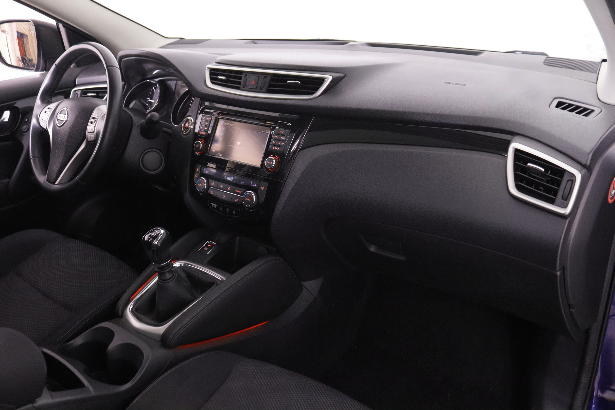 Nissan Qashqai 1.6 dCi Nconnecta - foto 13