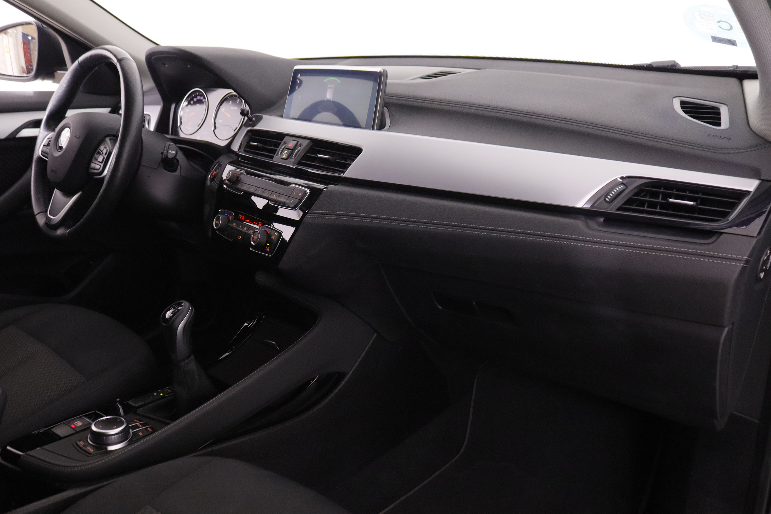 BMW X2 sDrive 18d - foto 12