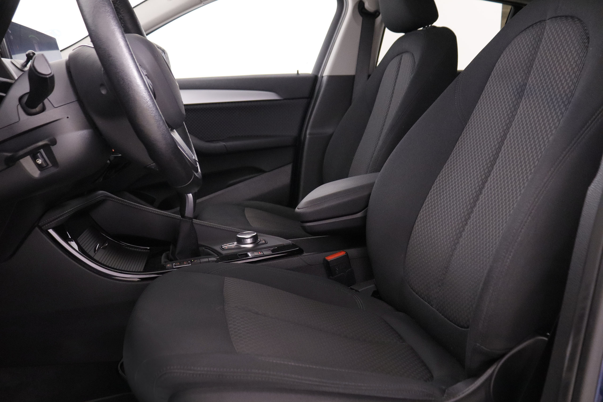 BMW X2 sDrive 18d - foto 21