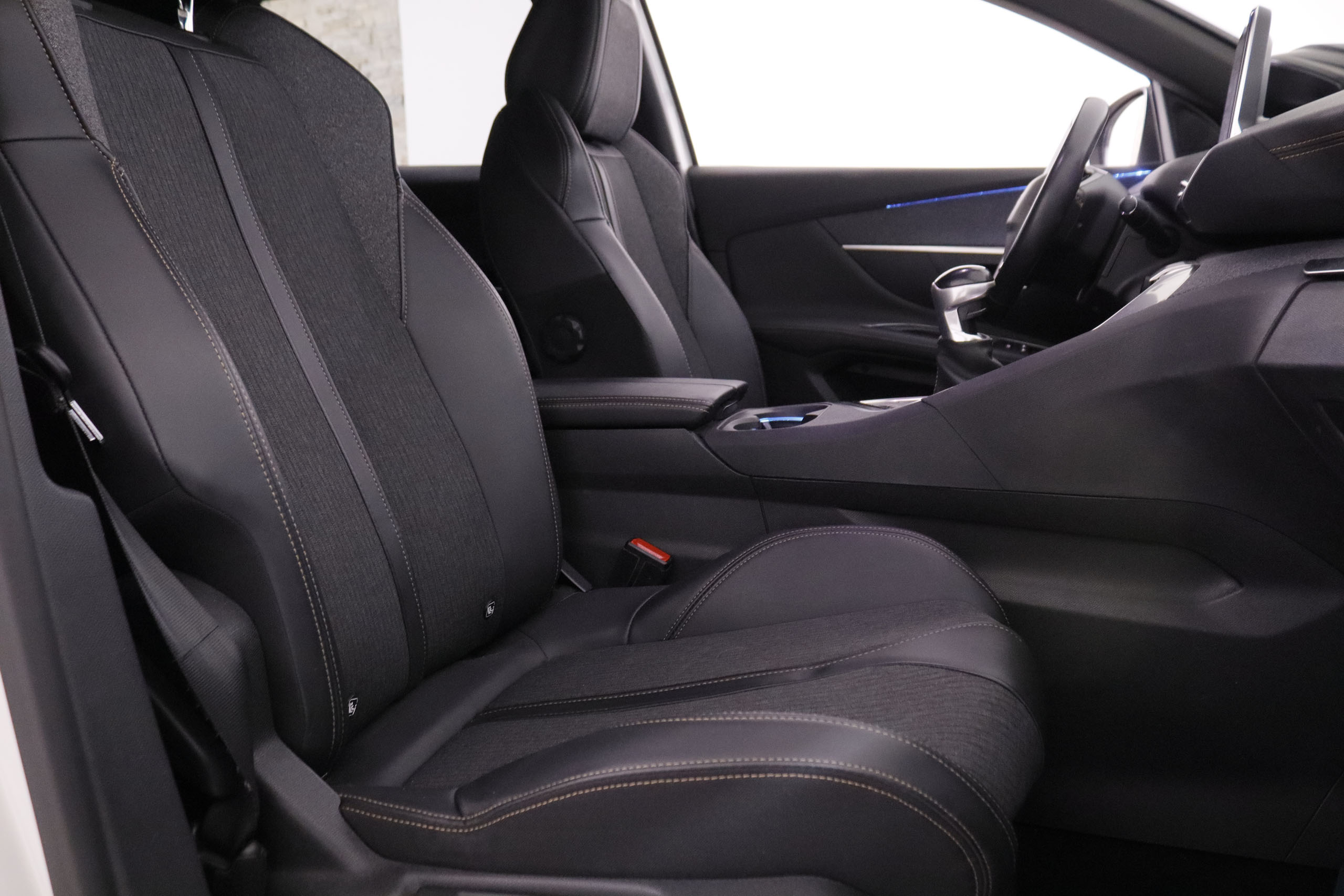 Peugeot 3008 1.5 BlueHDi GT-Line - foto 26