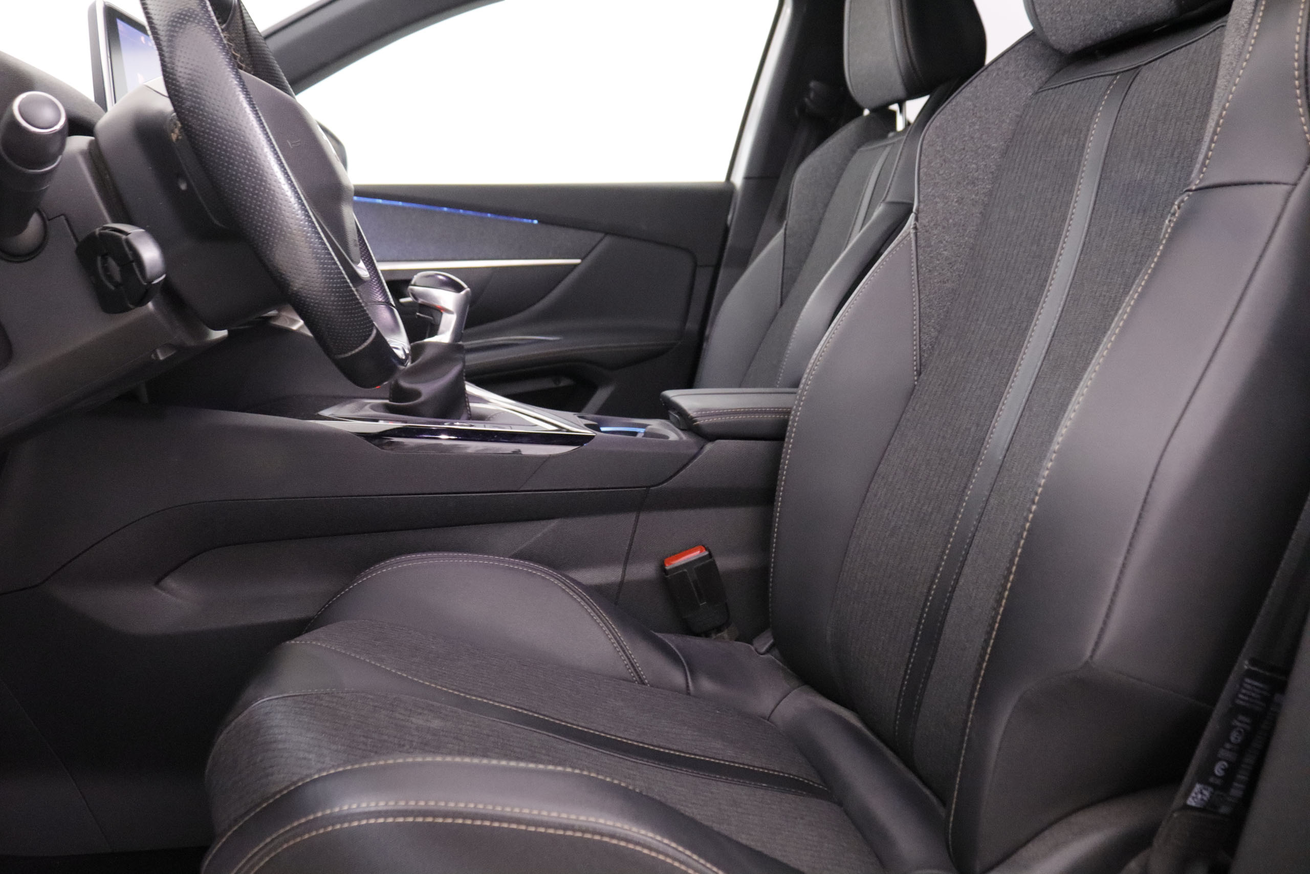 Peugeot 3008 1.5 BlueHDi GT-Line - foto 27