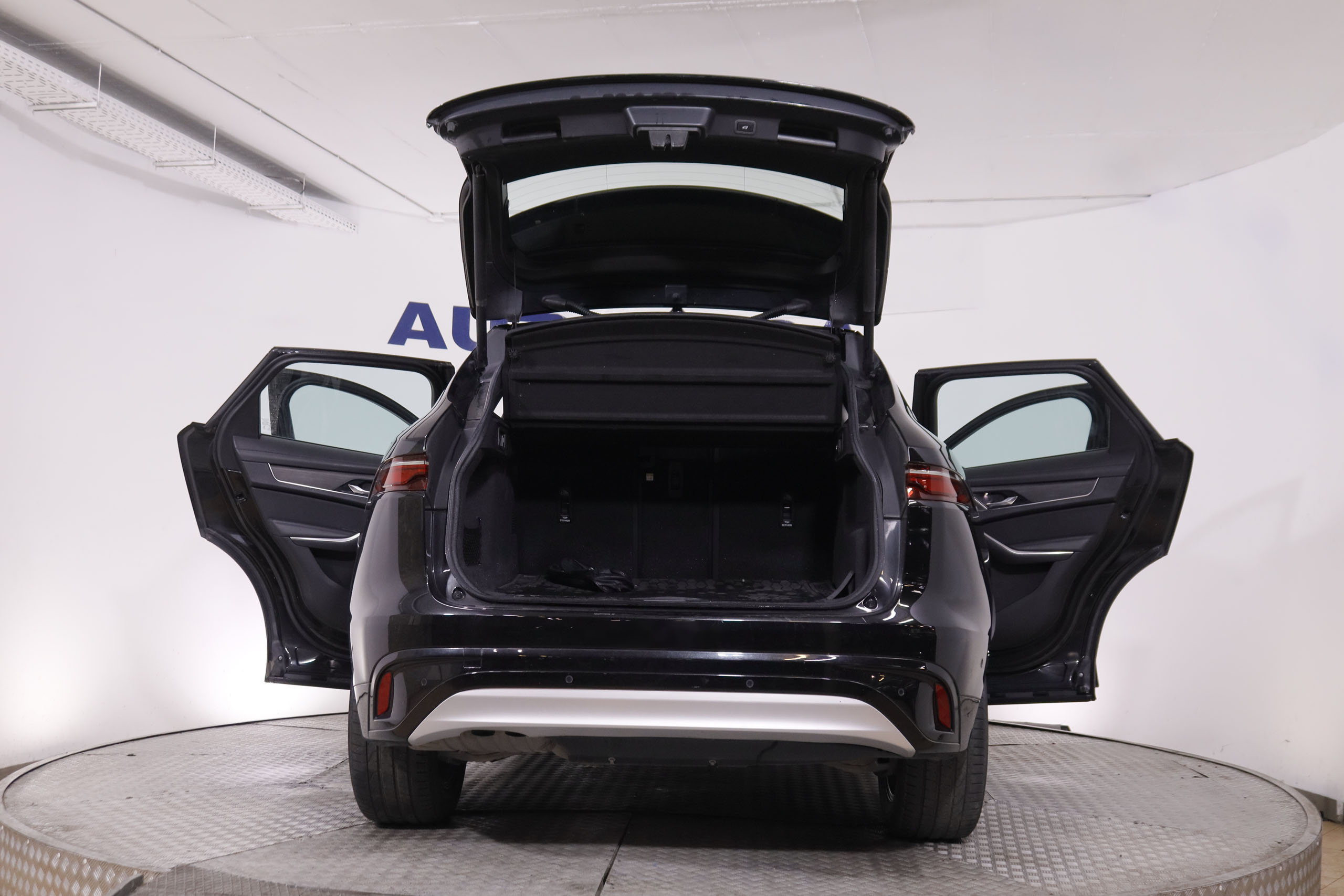 Jaguar F-Pace 2.0D I4 AWD MHEV S - foto 8