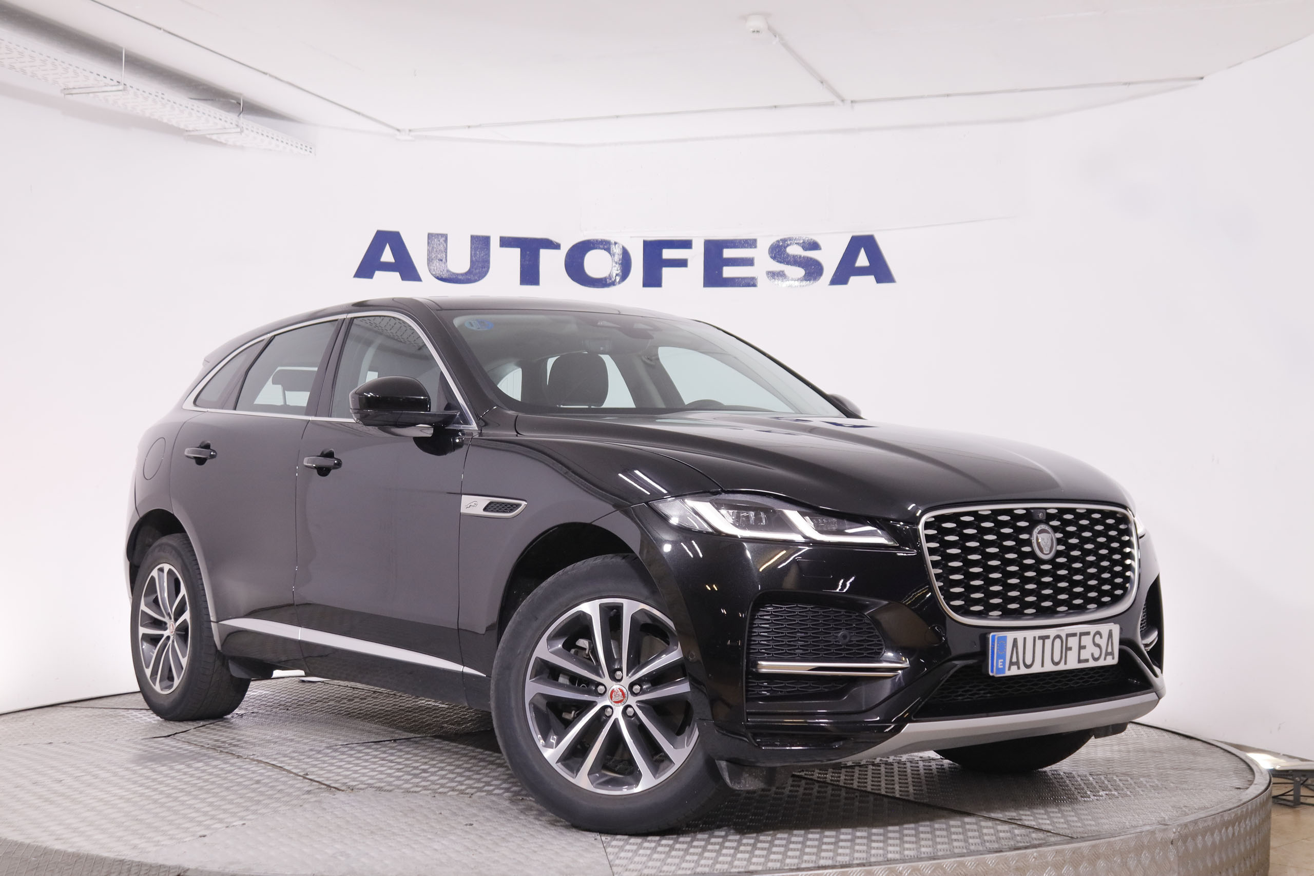 Jaguar F-Pace 2.0D I4 AWD MHEV S - foto 3