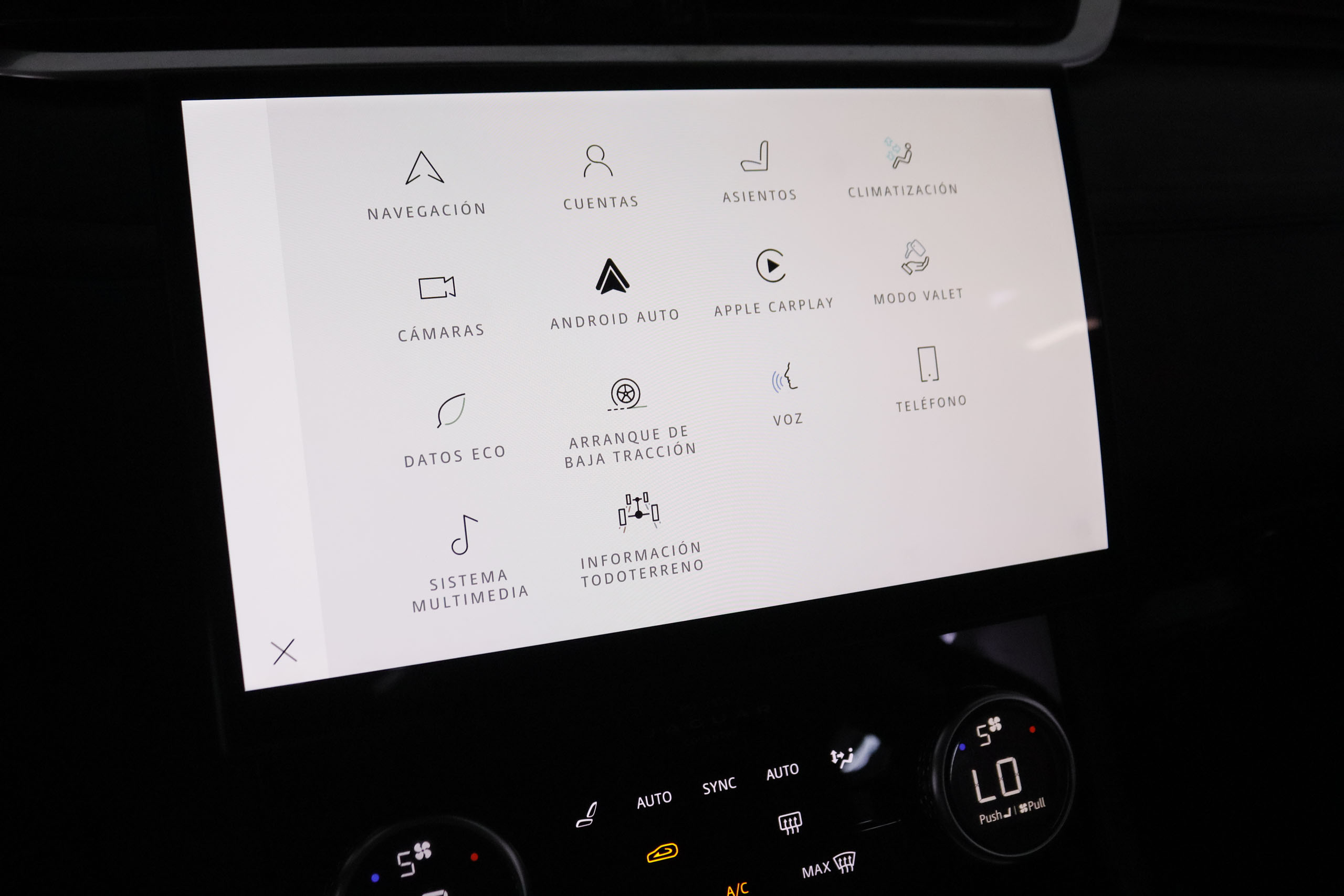 Jaguar F-Pace 2.0D I4 AWD MHEV S - foto 15
