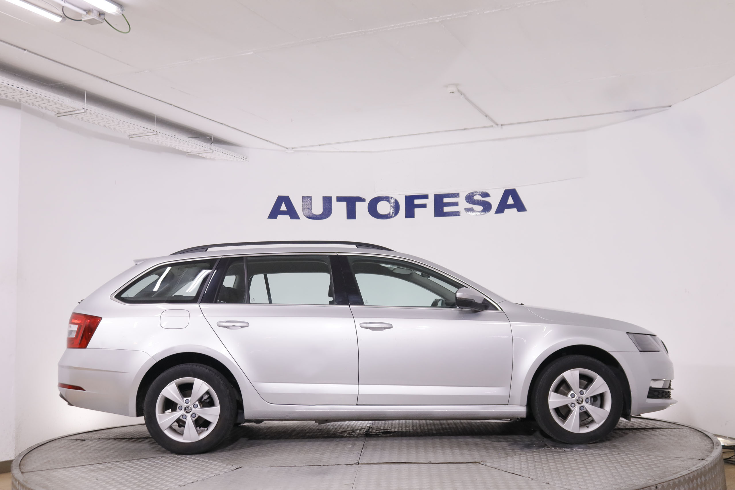 Škoda Octavia Combi 1.5 TGI Ambition GAS CNG DSG - foto 9