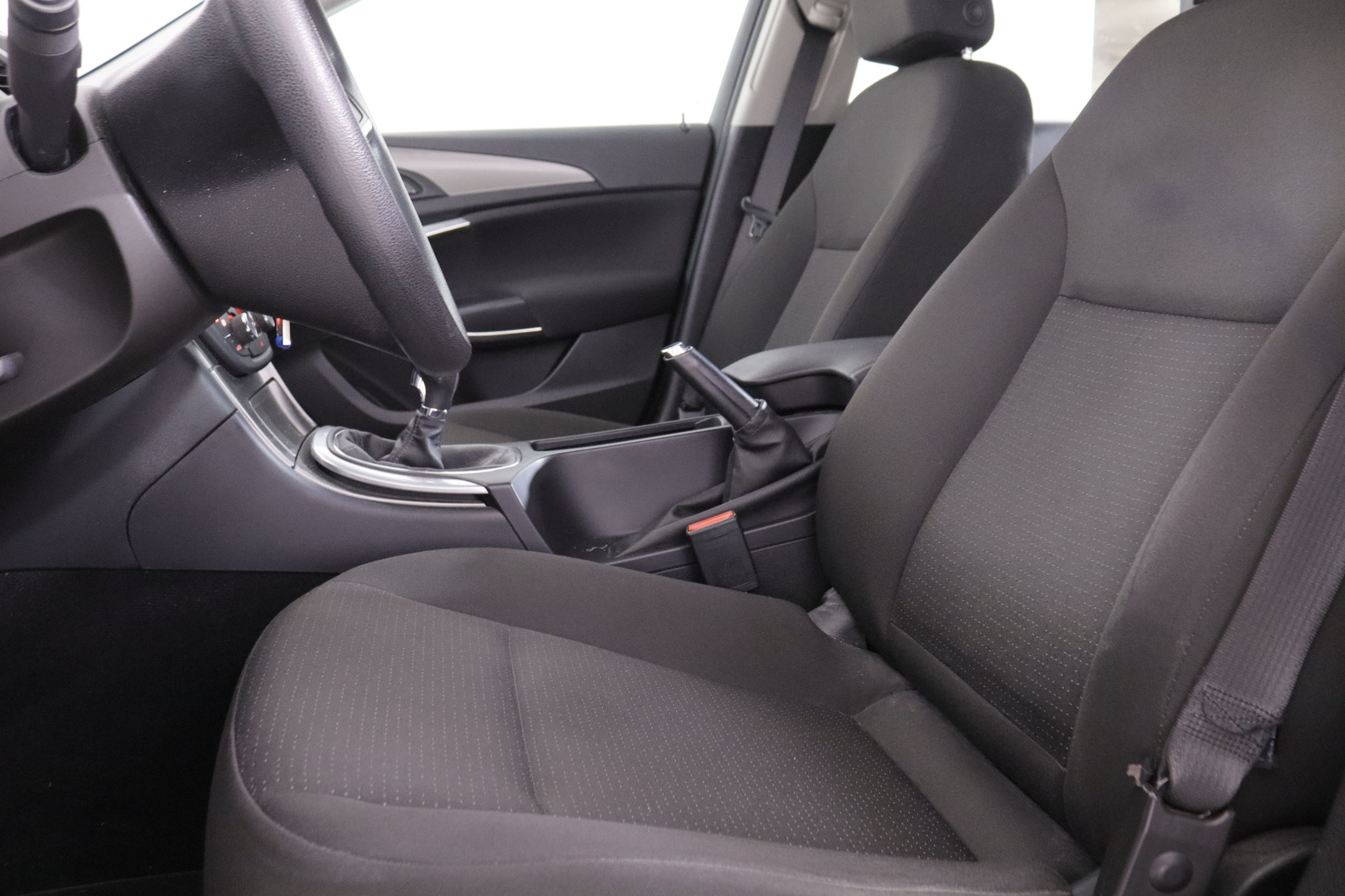 Opel Insignia 1.4 Turbo - foto 16