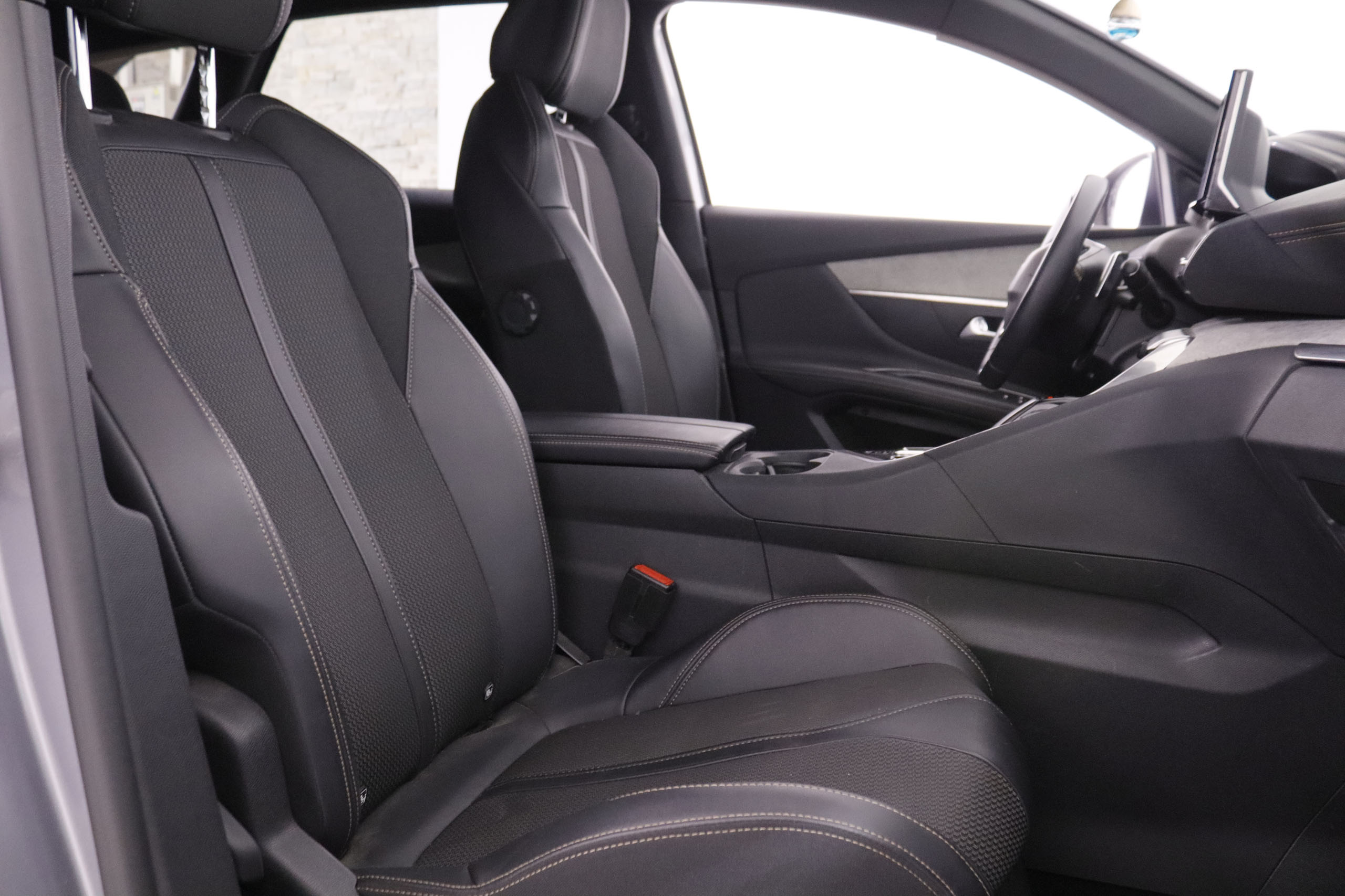 Peugeot 3008 1.5 PHEV EAT8 GT Hybrid4 AWD - foto 25