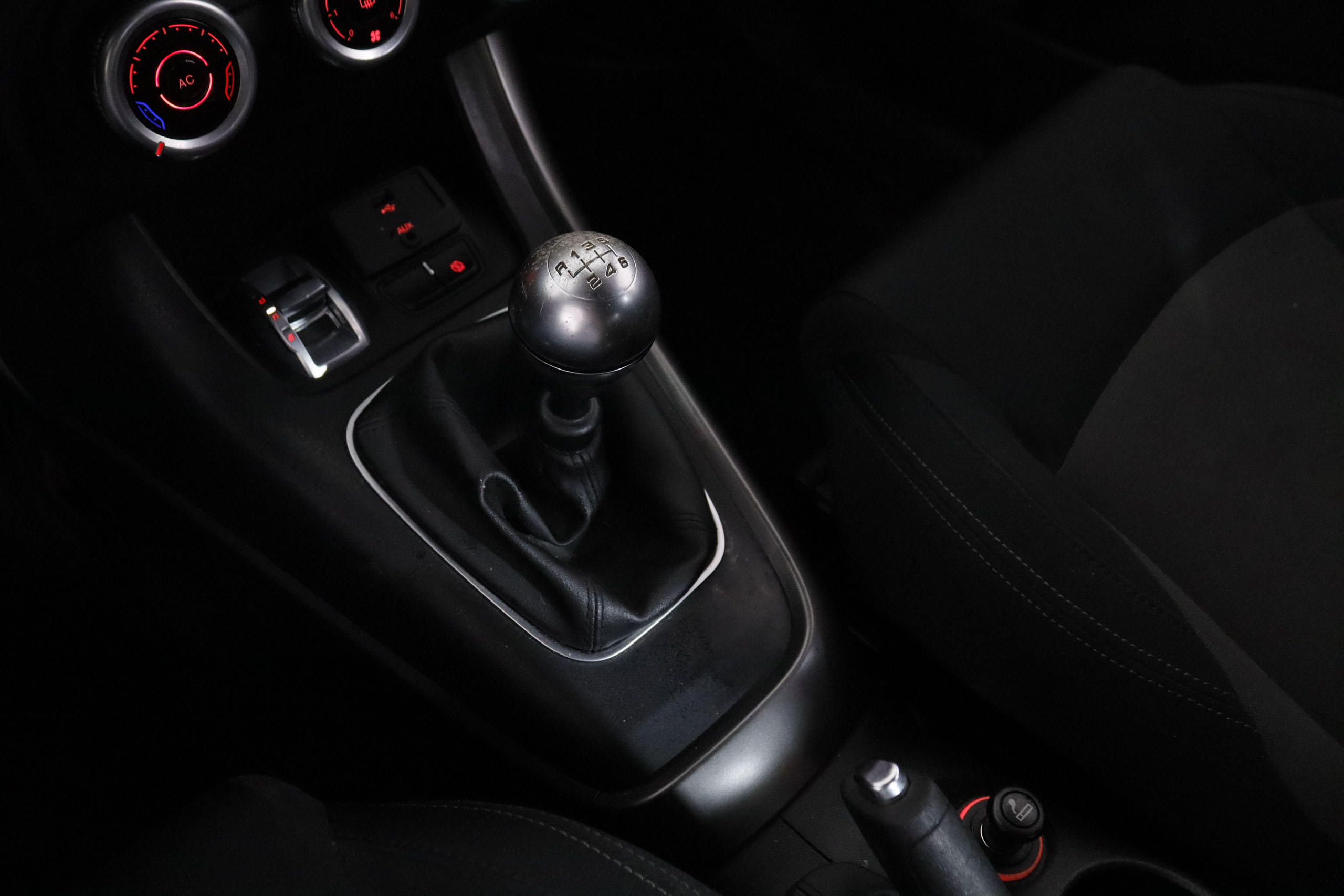 Alfa Romeo Giulietta 1.4 TB Distinctive - foto 13