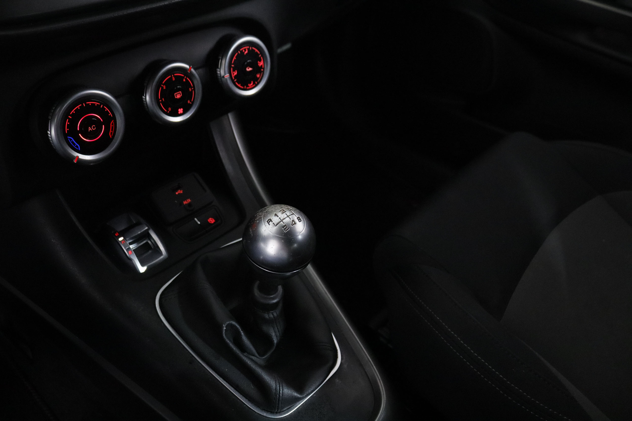 Alfa Romeo Giulietta 1.4 TB Distinctive - foto 14