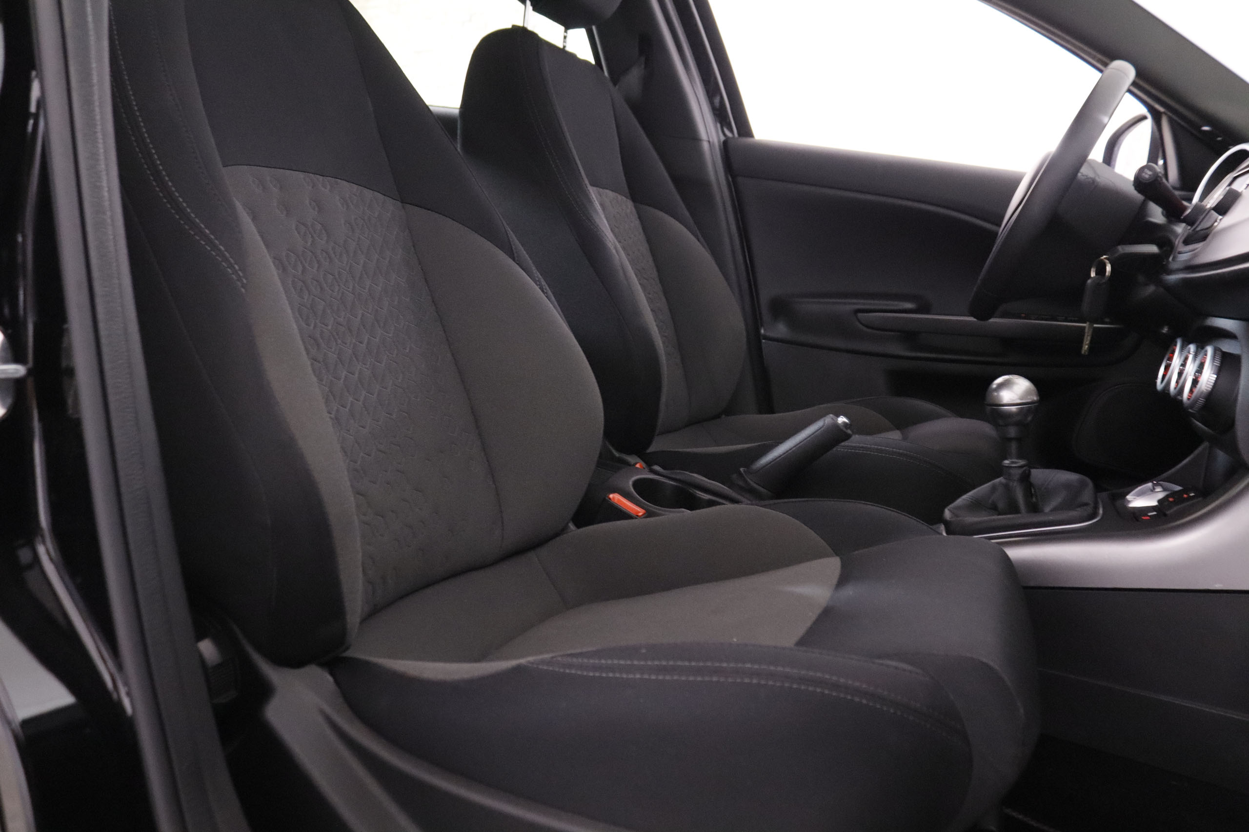 Alfa Romeo Giulietta 1.4 TB Distinctive - foto 18