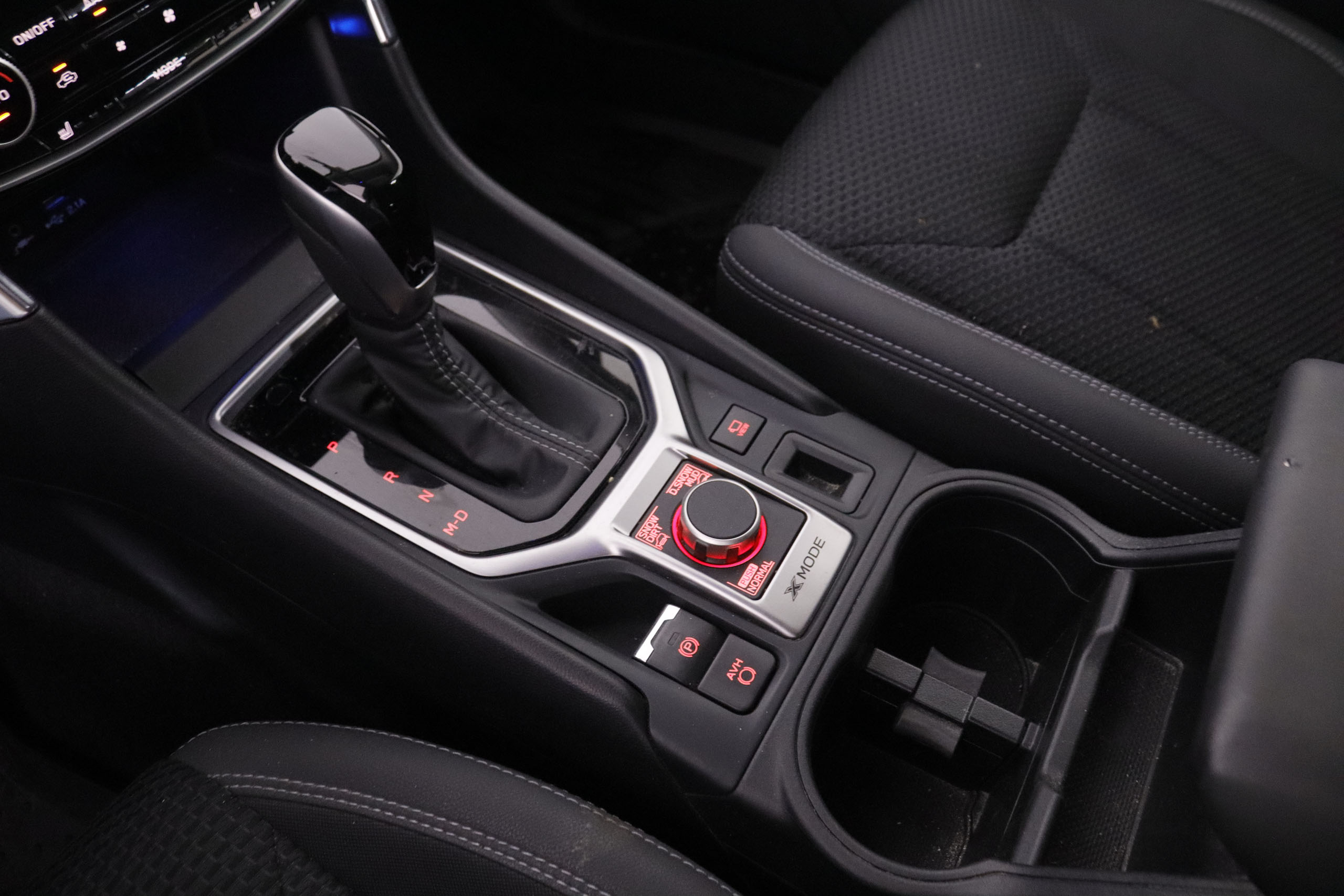 Subaru Forester 2.0i E-Boxer Hybrid Executive 4WD - foto 19