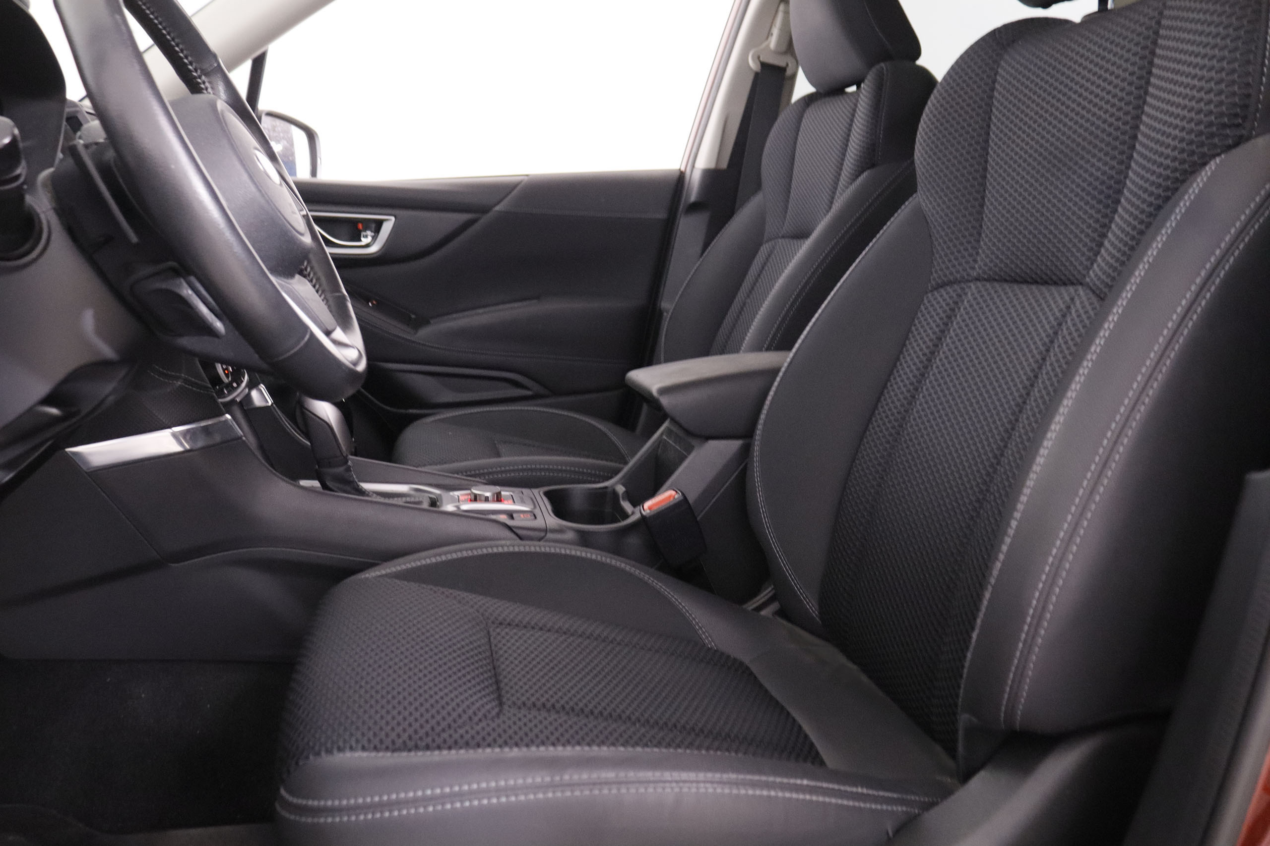 Subaru Forester 2.0i E-Boxer Hybrid Executive 4WD - foto 24