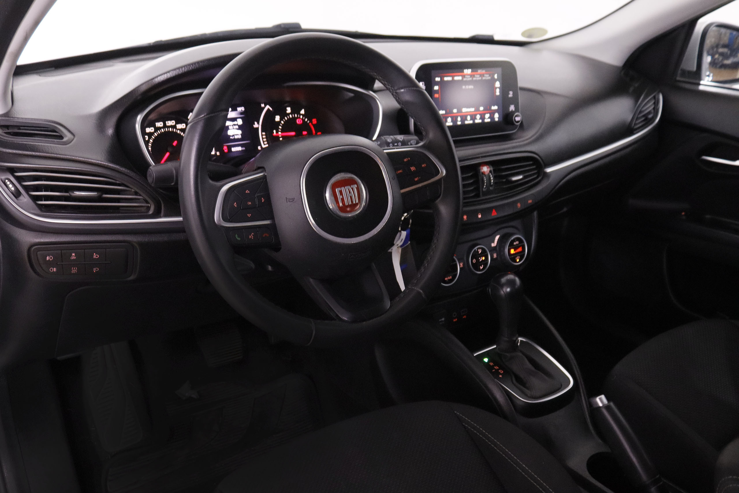 Fiat Tipo SW 1.4 T-Jet - foto 11