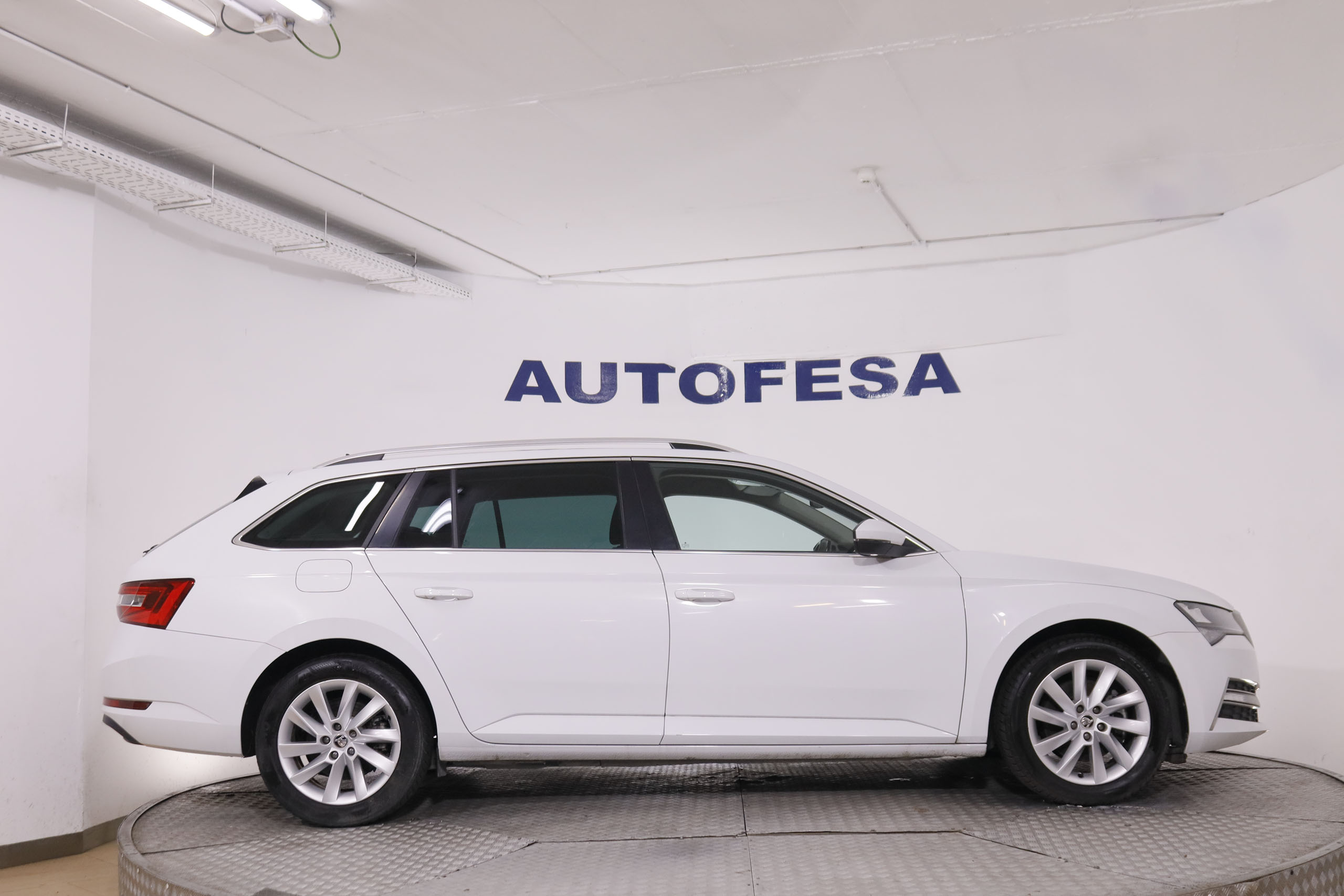 Škoda Superb Combi 1.4 TSI PHEV IV Style - foto 8