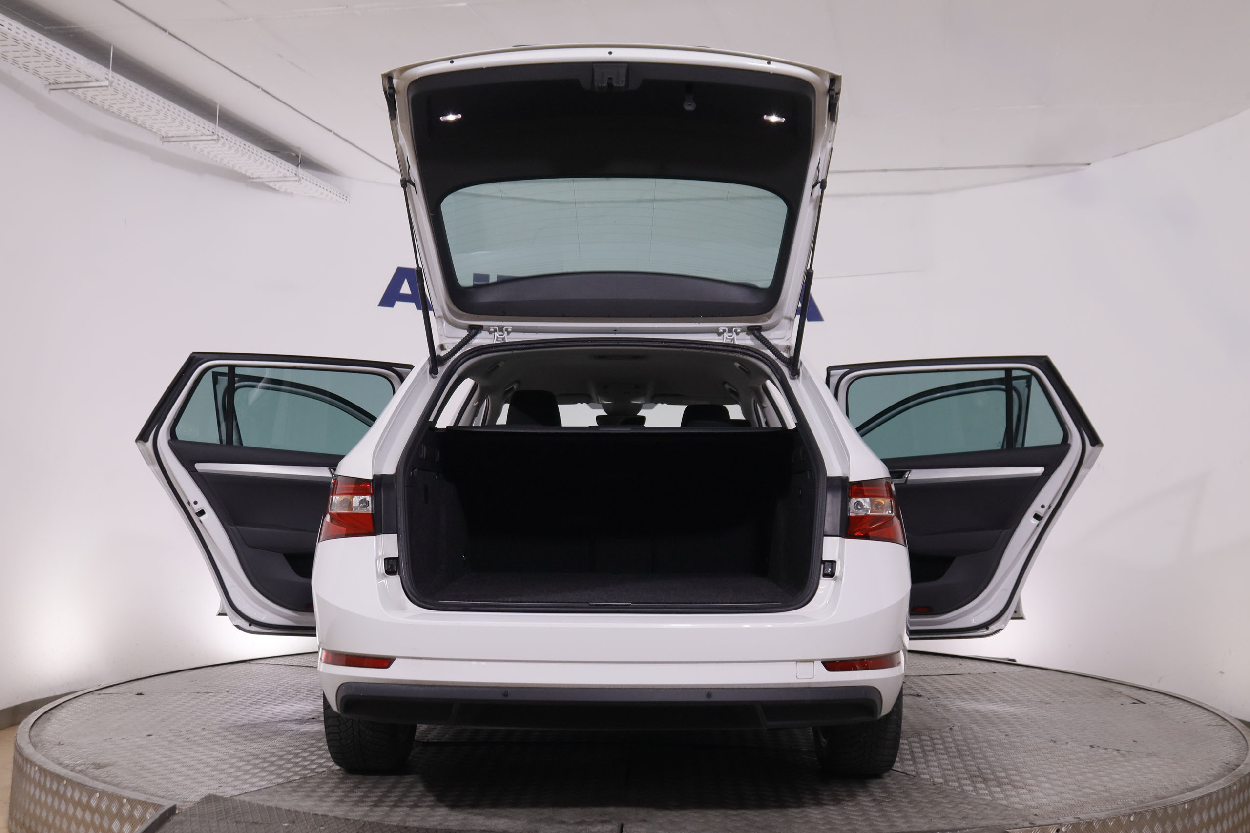 Škoda Superb Combi 1.4 TSI PHEV IV Style - foto 9