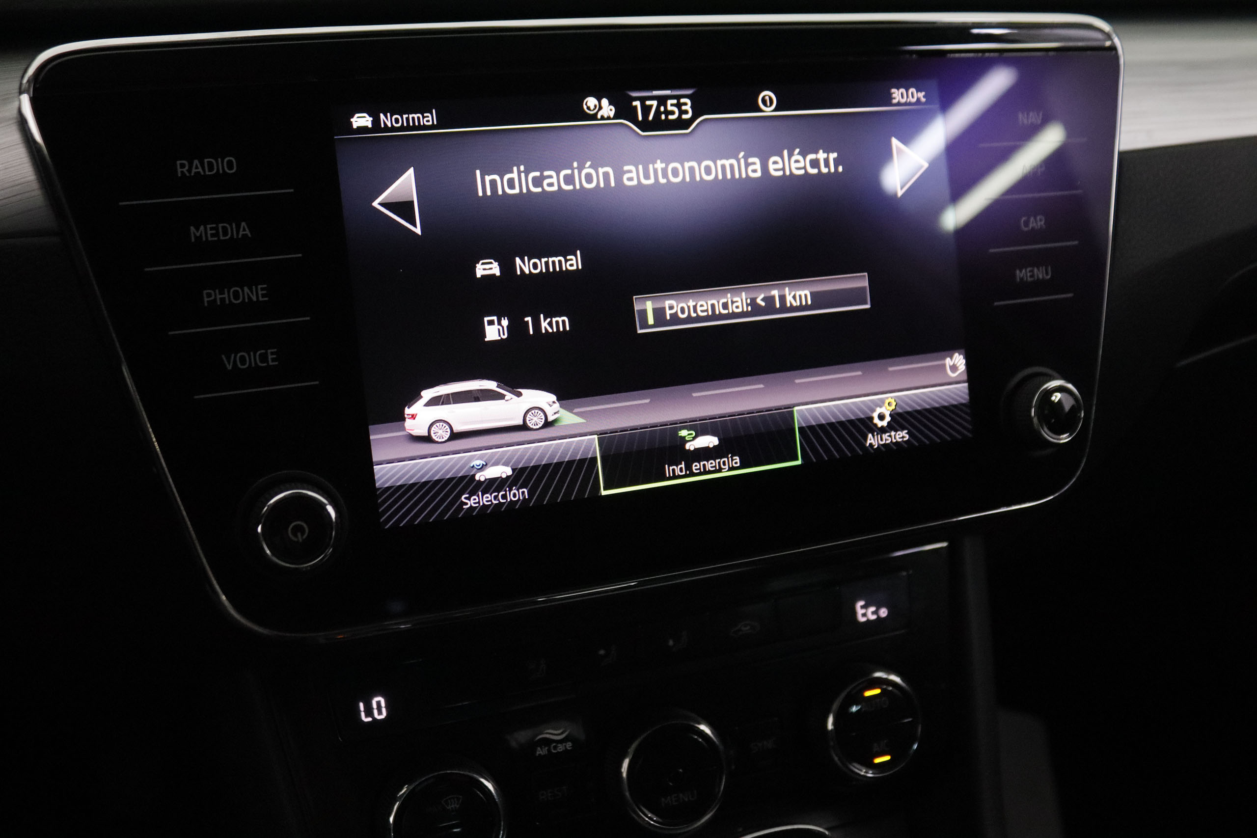 Škoda Superb Combi 1.4 TSI PHEV IV Style - foto 16