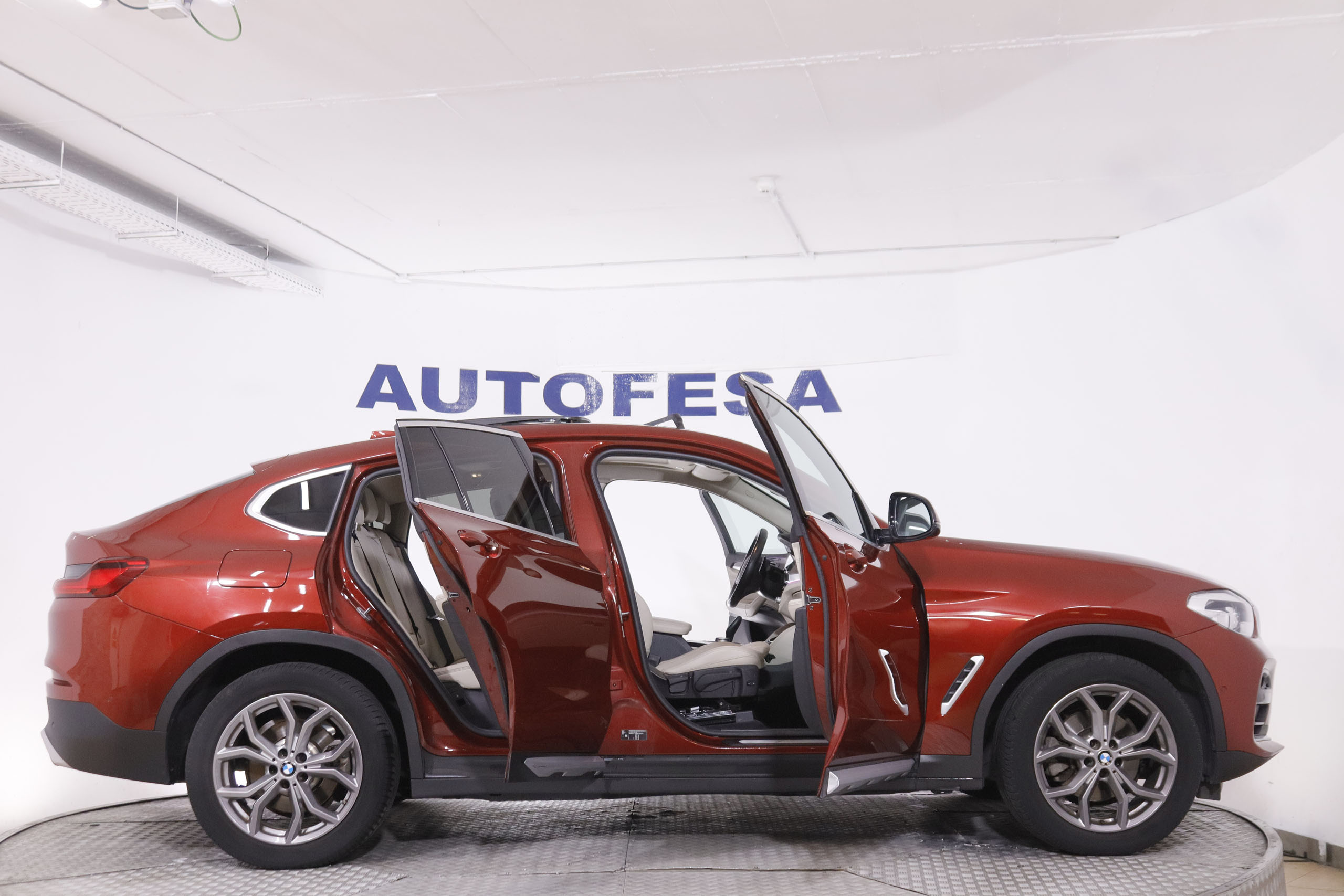 BMW X4 xDrive 20i - foto 8